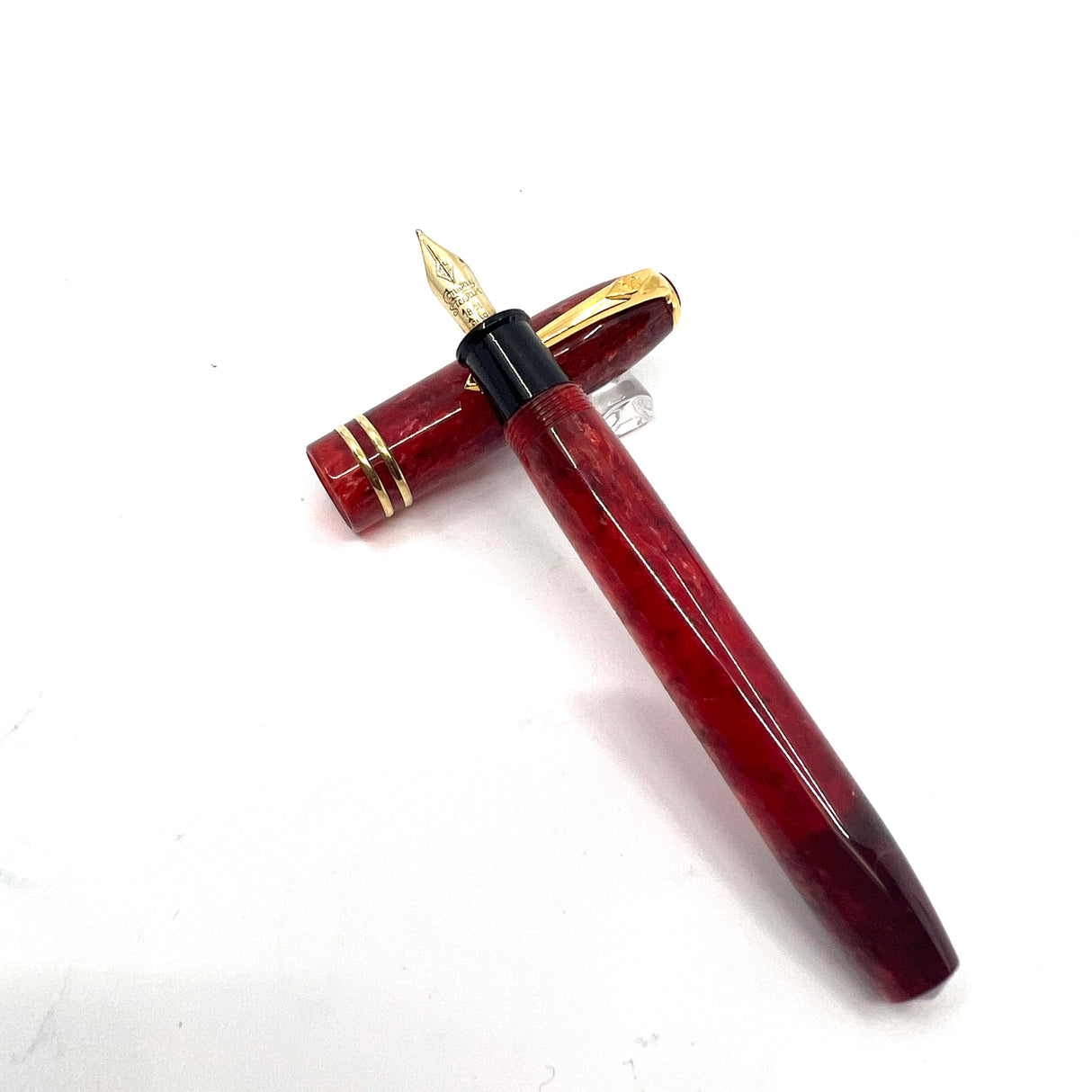 Conway Stewart Dinkie Lustrous Marbled Red Fountain Pen