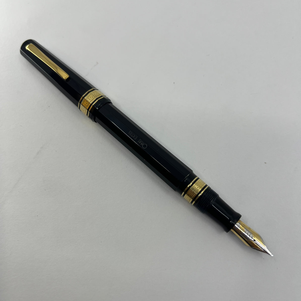 OMAS Senior Paragon Extra Black Resin Fountain Pen - Flexible Medium 18kt Gold Nib