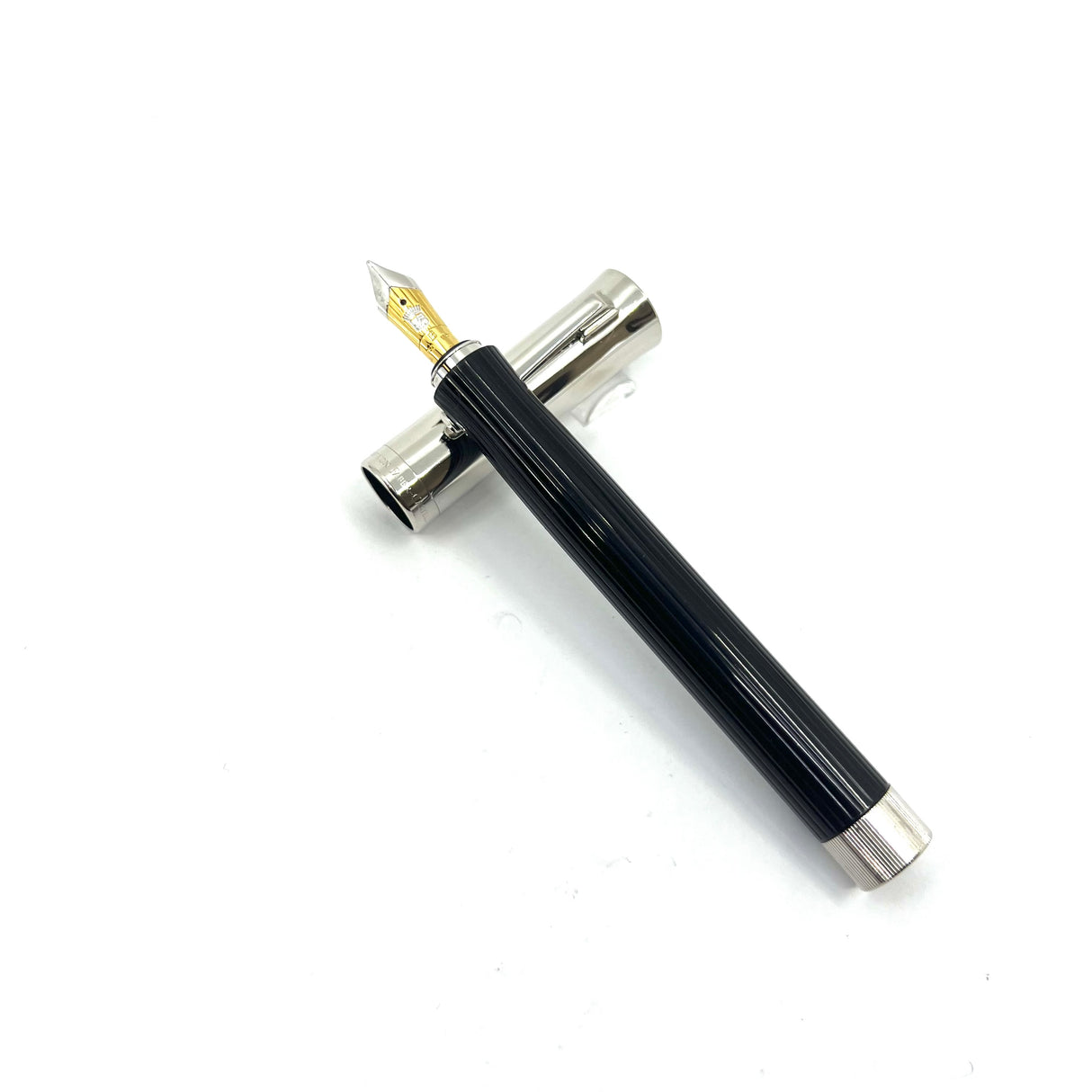 Graf Von Faber-Castell Intuition Platino Fountain Pen - Broad 18kt Gold Nib