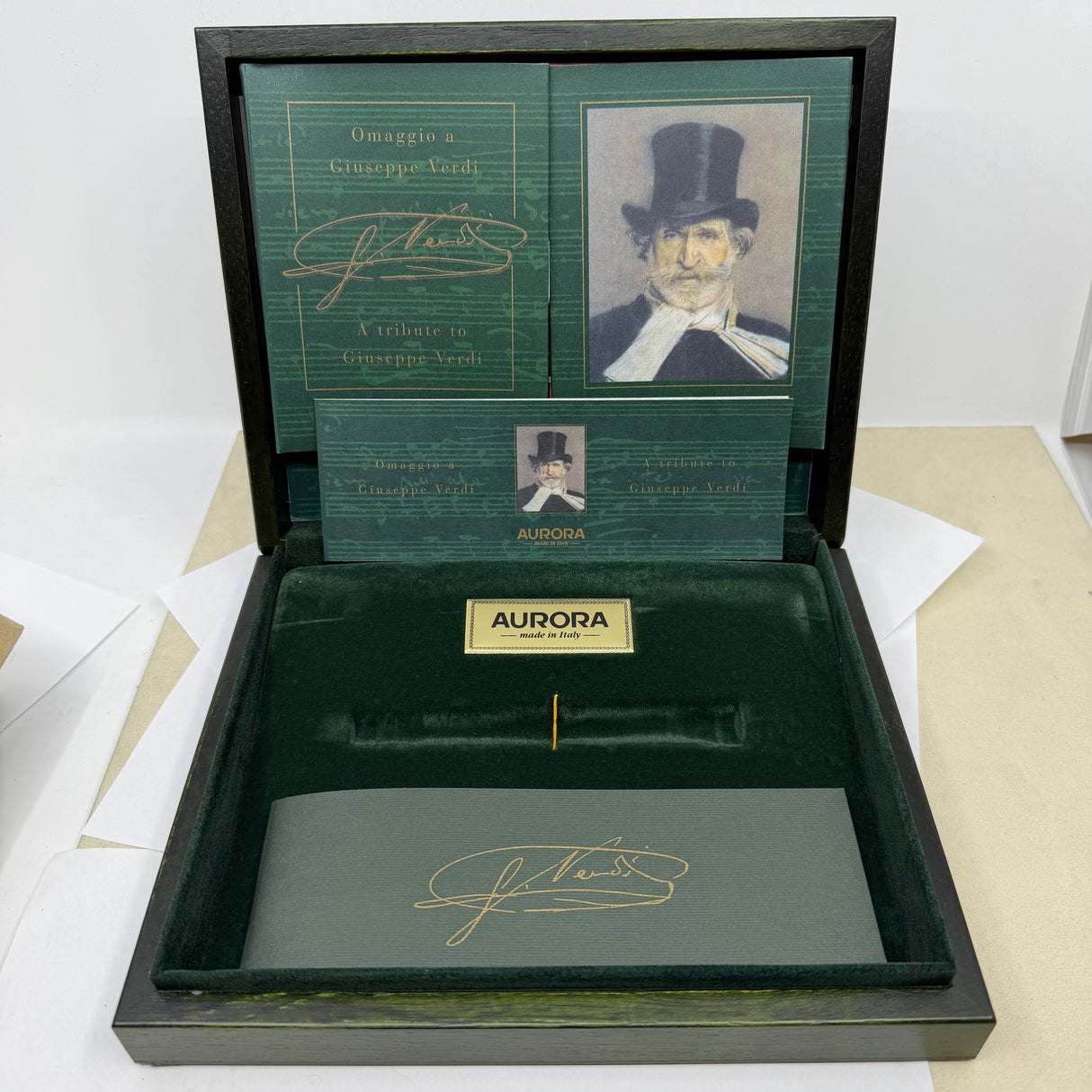 Aurora Guisseppe Verdi "Opera Doue" Limited Edition Fountain Pen - Medium Italic 18kt Gold Nib