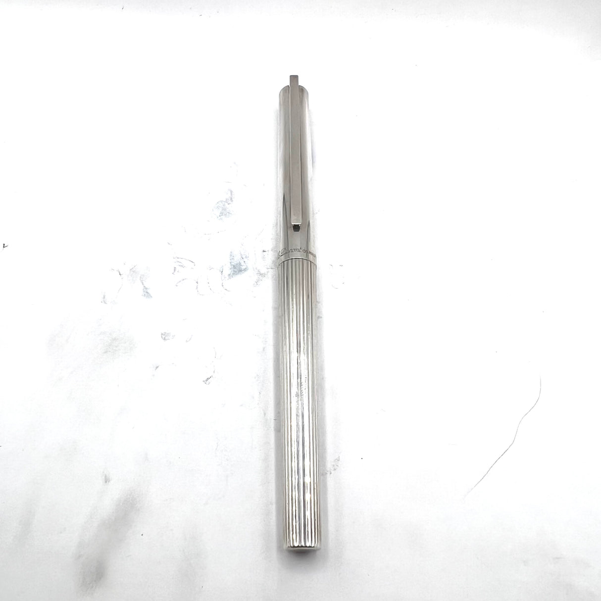 S.T. Dupont Sterling Silver- Smooth Cap/Fluted Barrel Fountain Pen - Fine 18kt Gold Nib