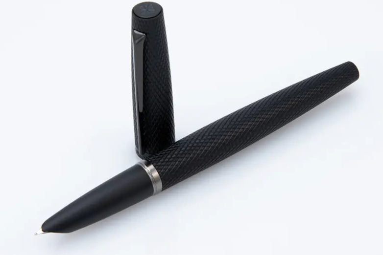 Diplomat Viper Black Quilloche Fountain Pen