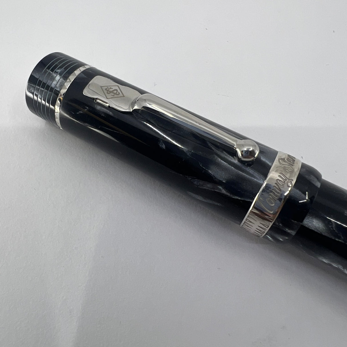 Conway Stewart Churchill "Sir Winston" London Smoke Gray Celluloid Fountain Pen Limited Edition - Flexible Fine 18kt Gold Nib