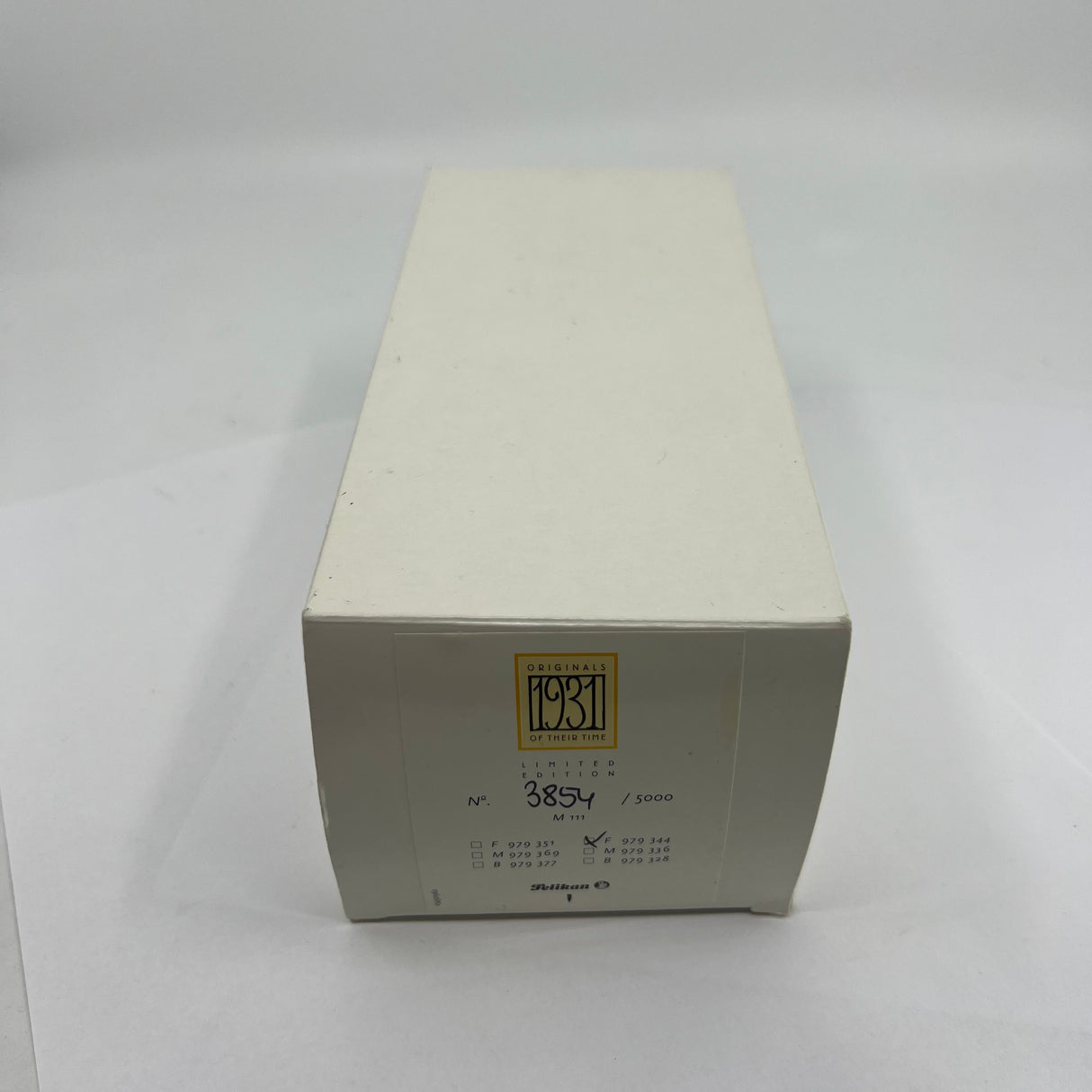 Pelikan 1931 Originals Of Their Time - 18kt Gold Overlay Limited Edition Fountain Pen - Fine 18kt Gold Nib