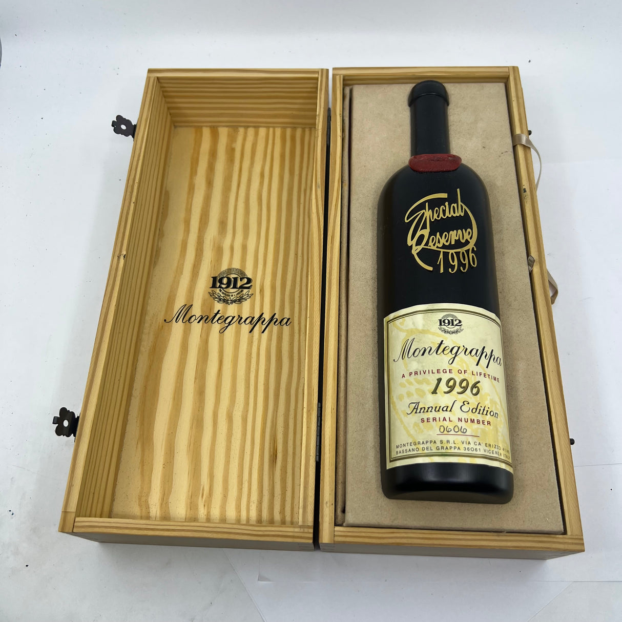 Montegrappa "Special Reserve" Sterling Silver Limited Edition Fountain Pen - Broad 18kt Gold Nib