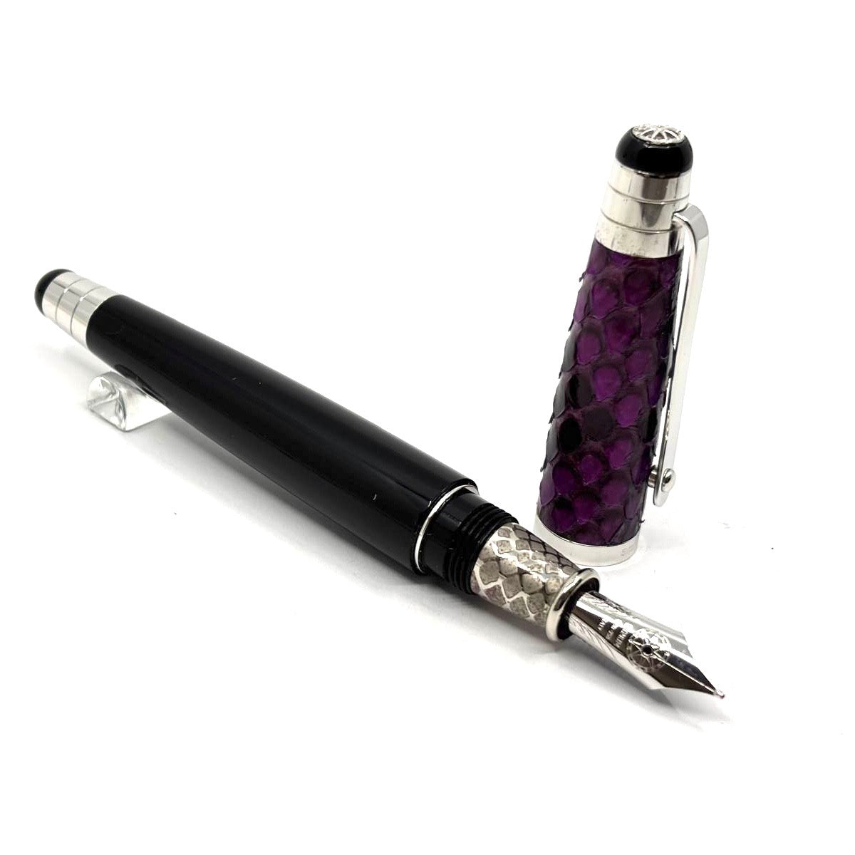Signum (Italy) Python - Variegated Purple Python Skin Fountain Pen