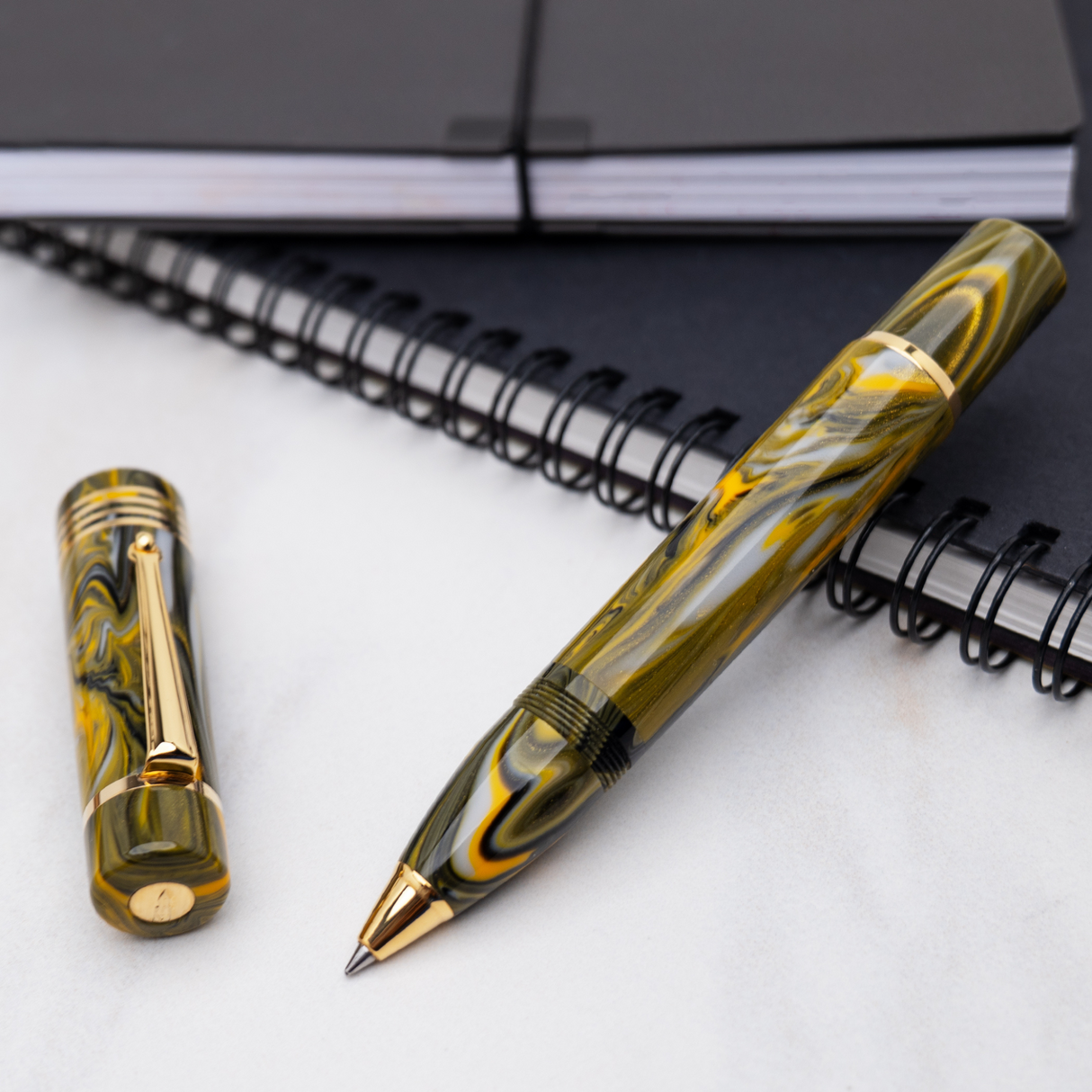 Delta Neo Gallery Marigold Gold Trim Pencil