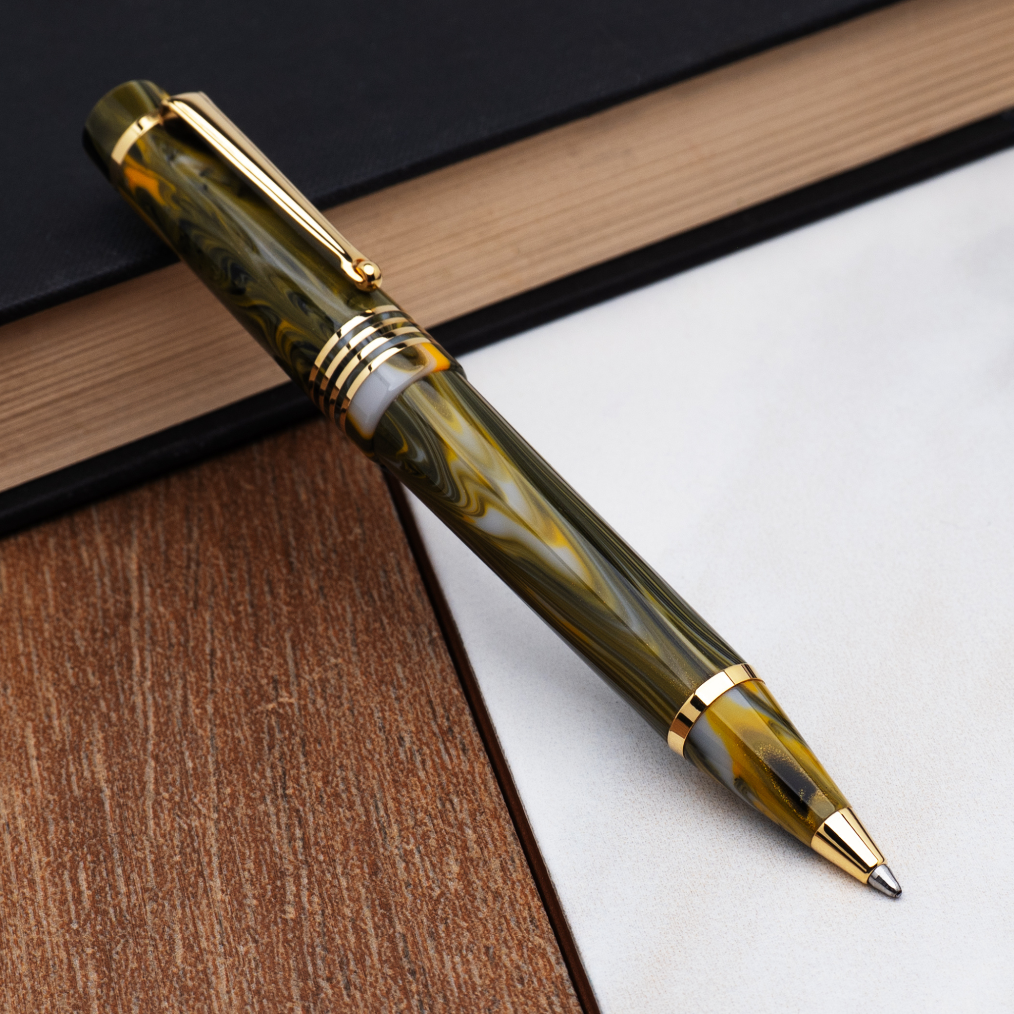 Delta Neo Gallery Marigold Gold Trim Pencil