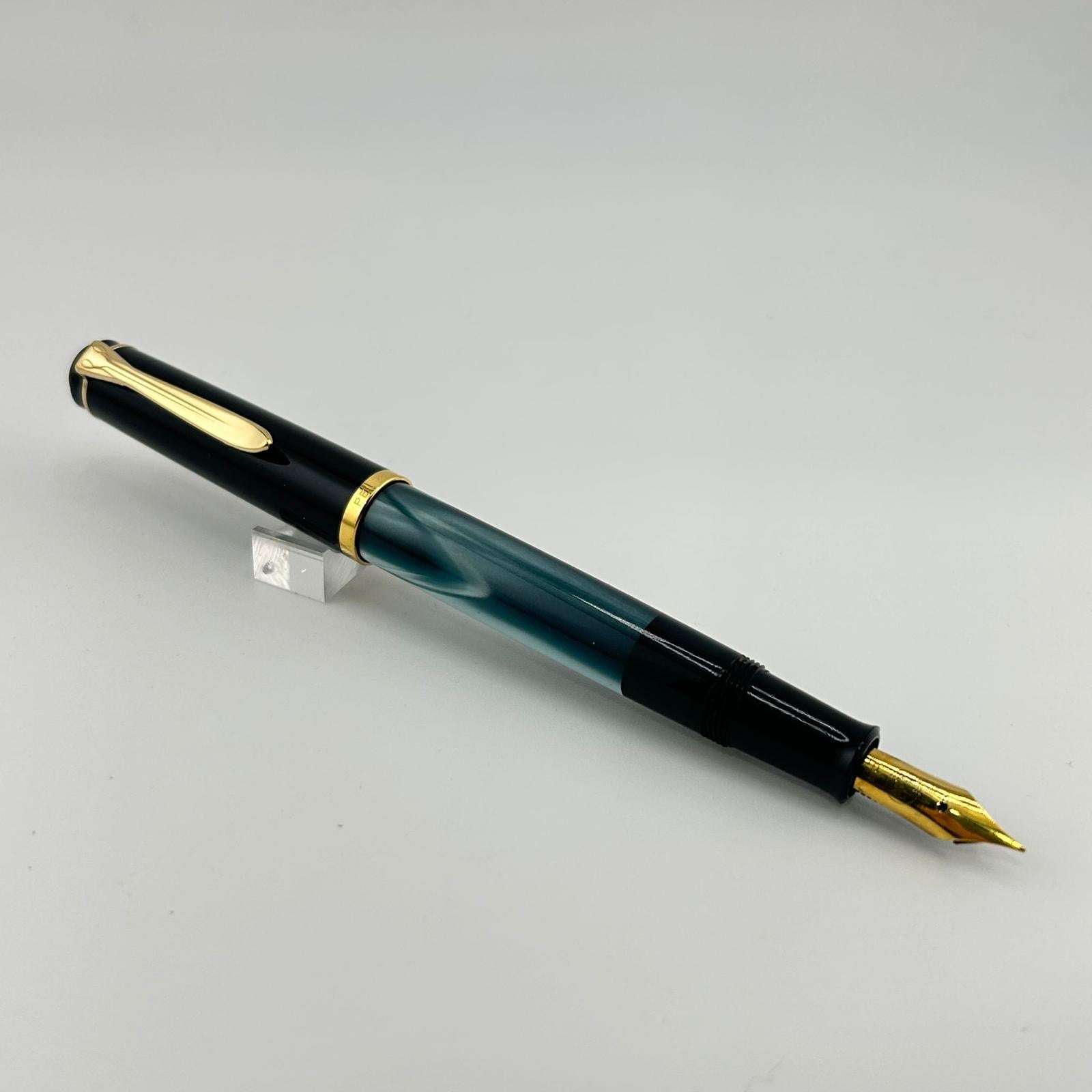 Pelikan M200 Black cap grey barrel - Fountain Pen