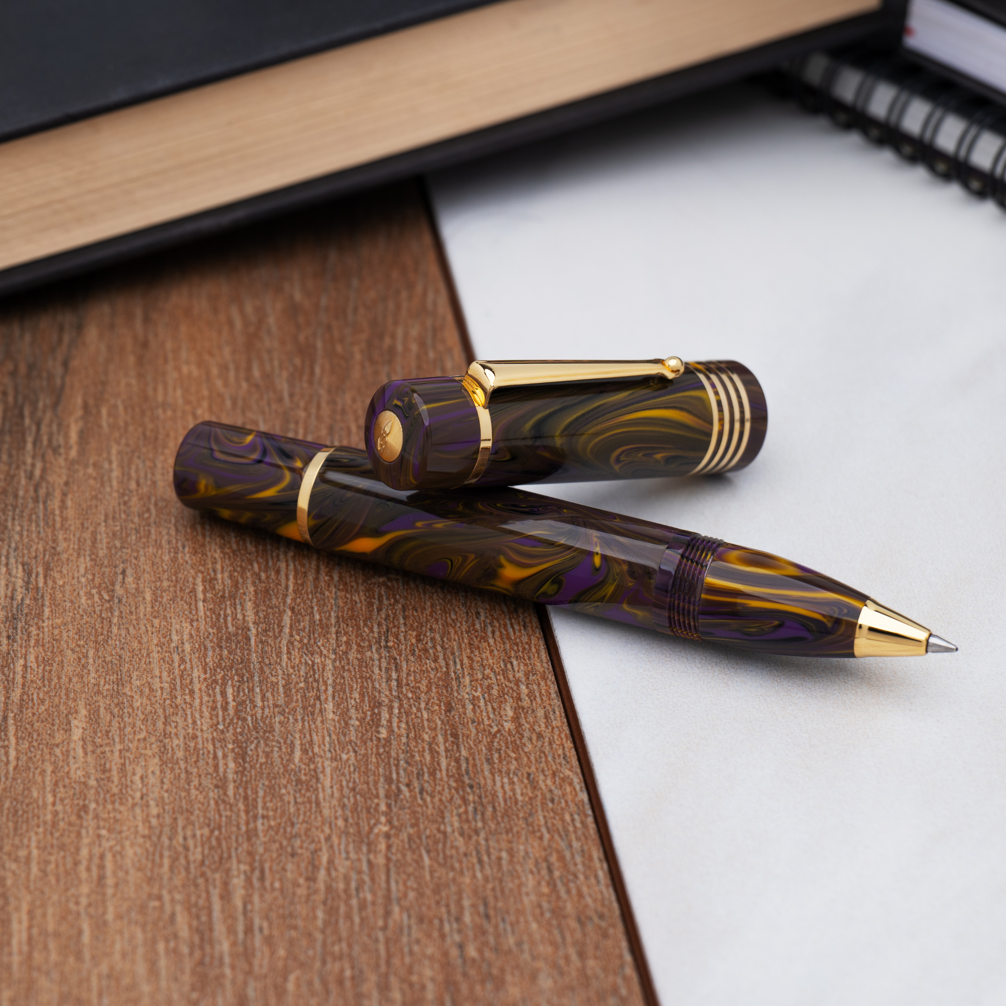 Delta Neo Gallery Iris Gold Trim Pencil
