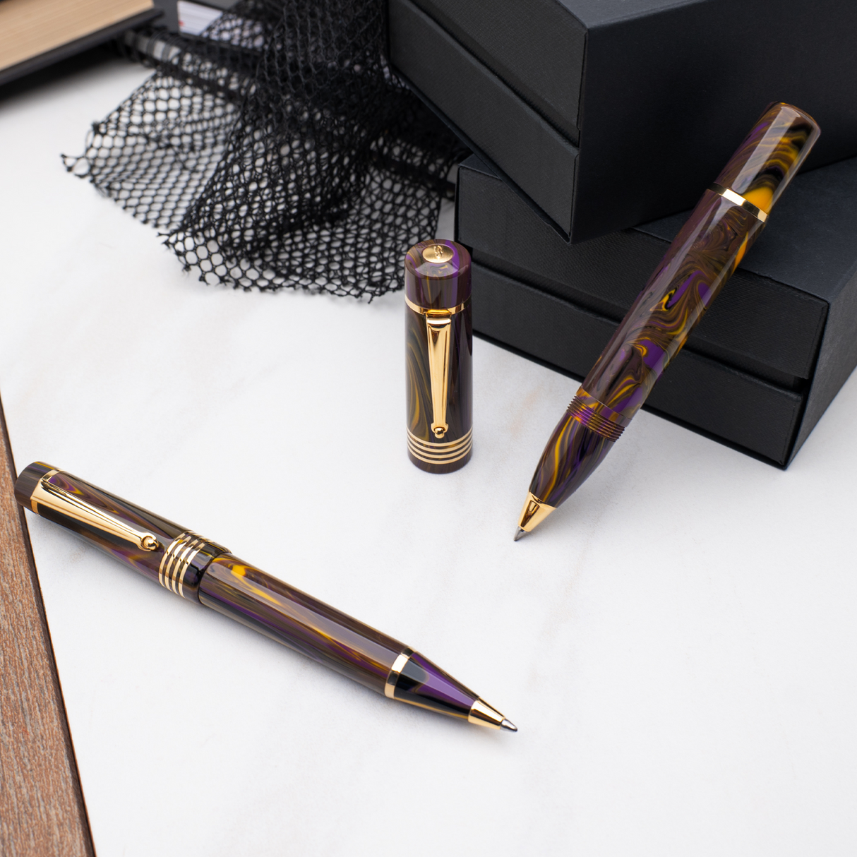 Delta Neo Gallery Iris Gold Trim Pencil