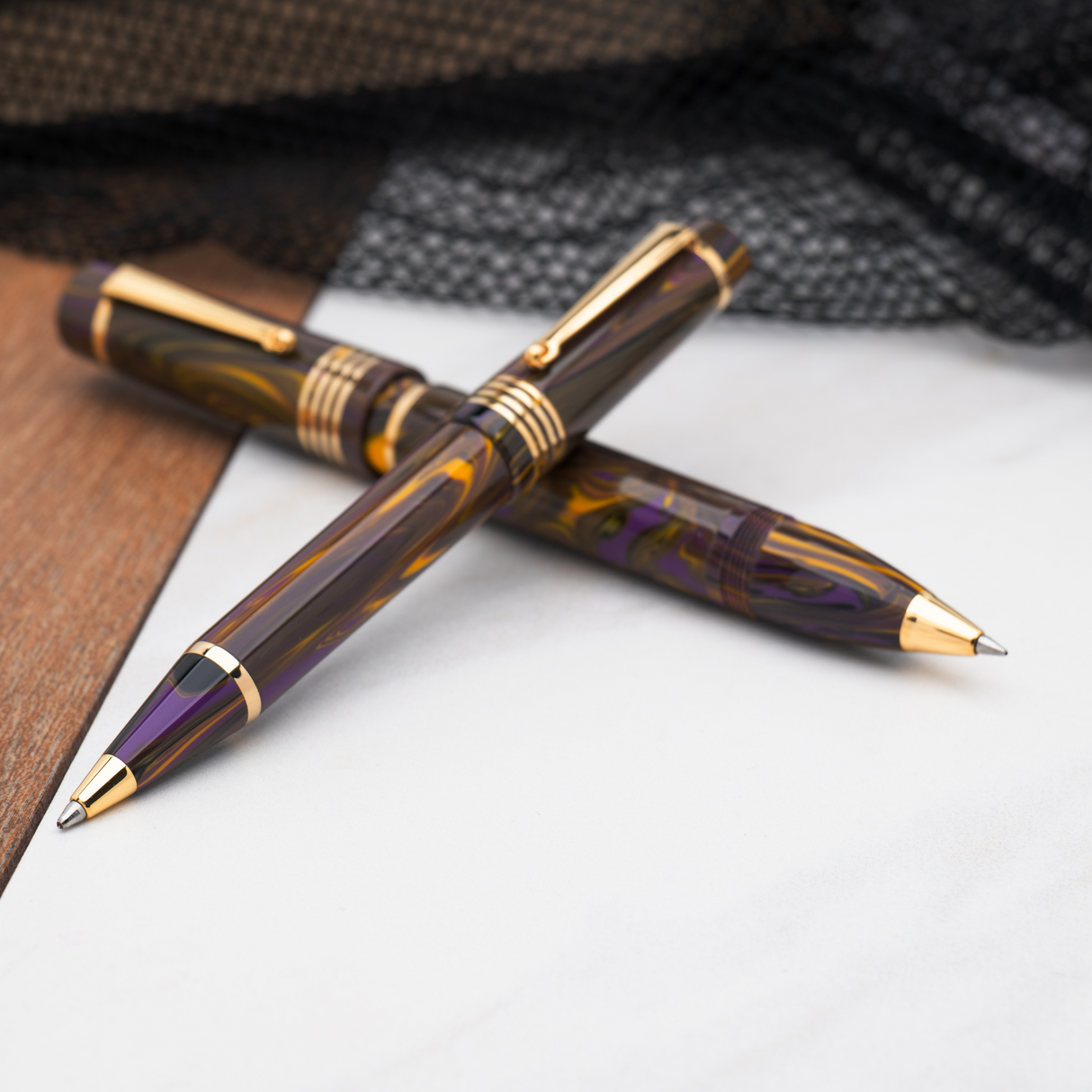 Delta Neo Gallery Iris Gold Trim Pencil