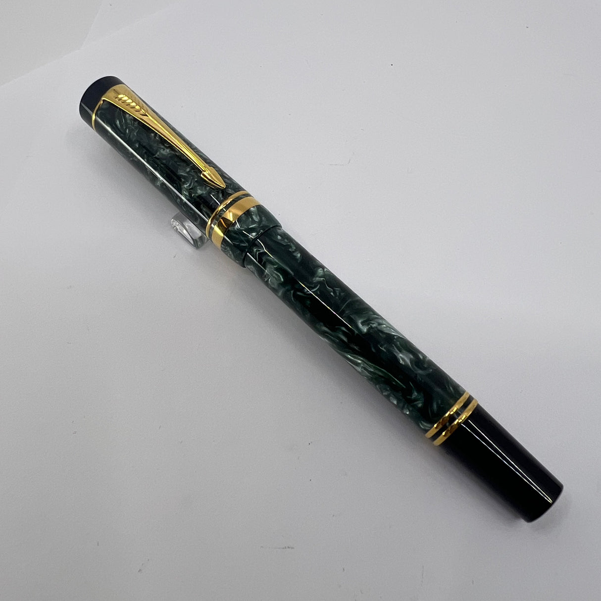 Parker International Duofold Green Marble Fountain Pen - Medium 18kt Gold Nib