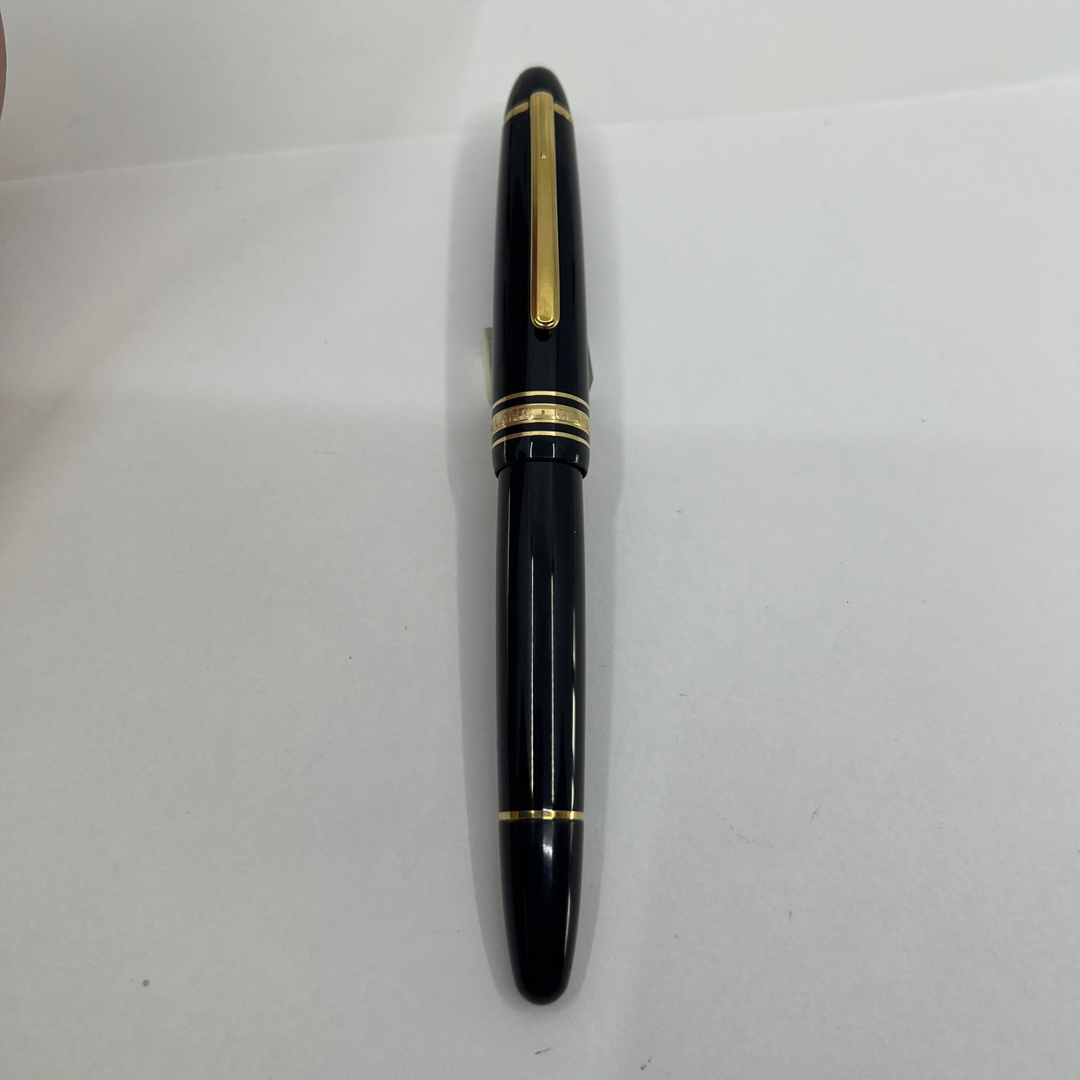 Montblanc Meisterstuck Black Resin #147 LeGrand Traveler Fountain Pen - Medium 14kt Gold Nib