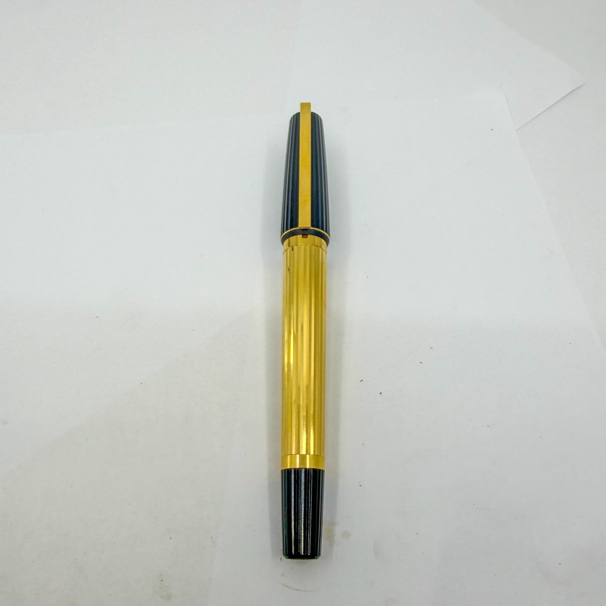 S. T. Dupont St. Germain Large Size Fountain Pen - Medium 18kt Gold Nib