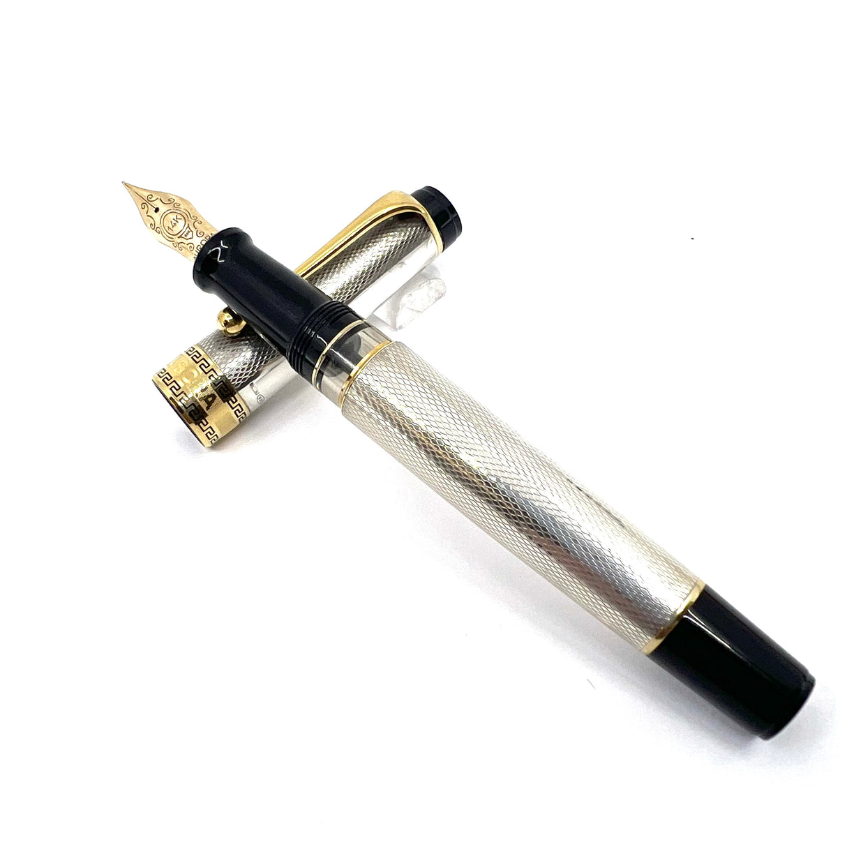 Aurora Optima Full Sterling Silver Barleycorn Fountain Pen - Fine 14kt Gold Nib