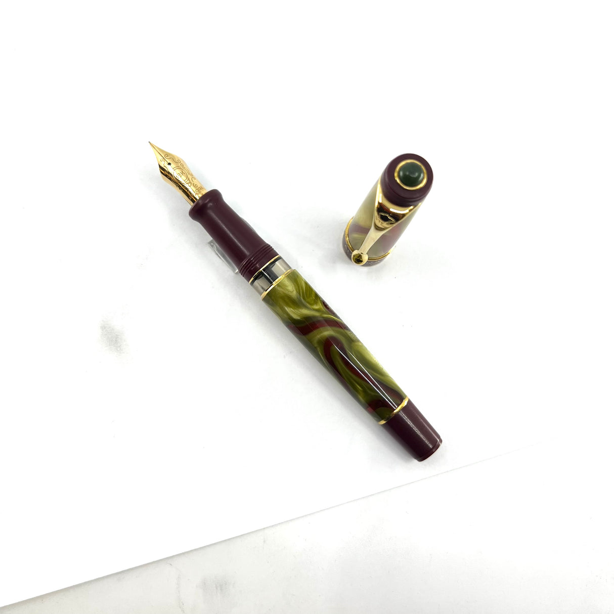 Aurora Oceania Limited Edition Optima Fountain Pen #4185 - Fine 18kt Rose Gold Nib