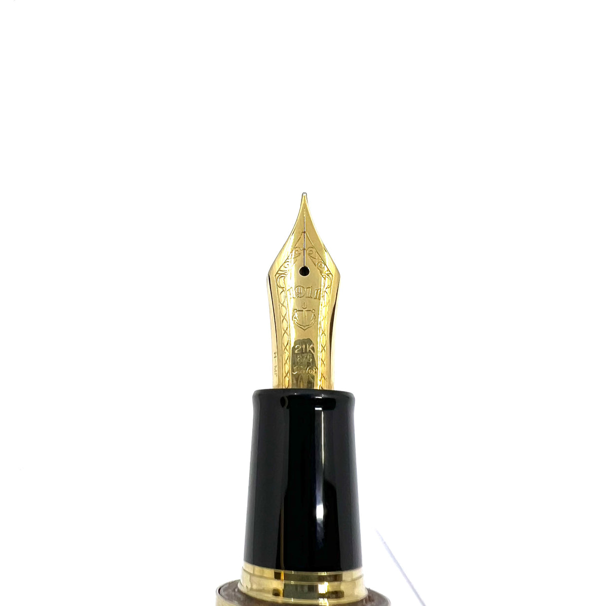 Sailor Susutake Rare Ancient Smoked Bamboo Fountain Pen - Naginata Togi 21kt Gold Medium/Fine Nib by Nagahara Sr.