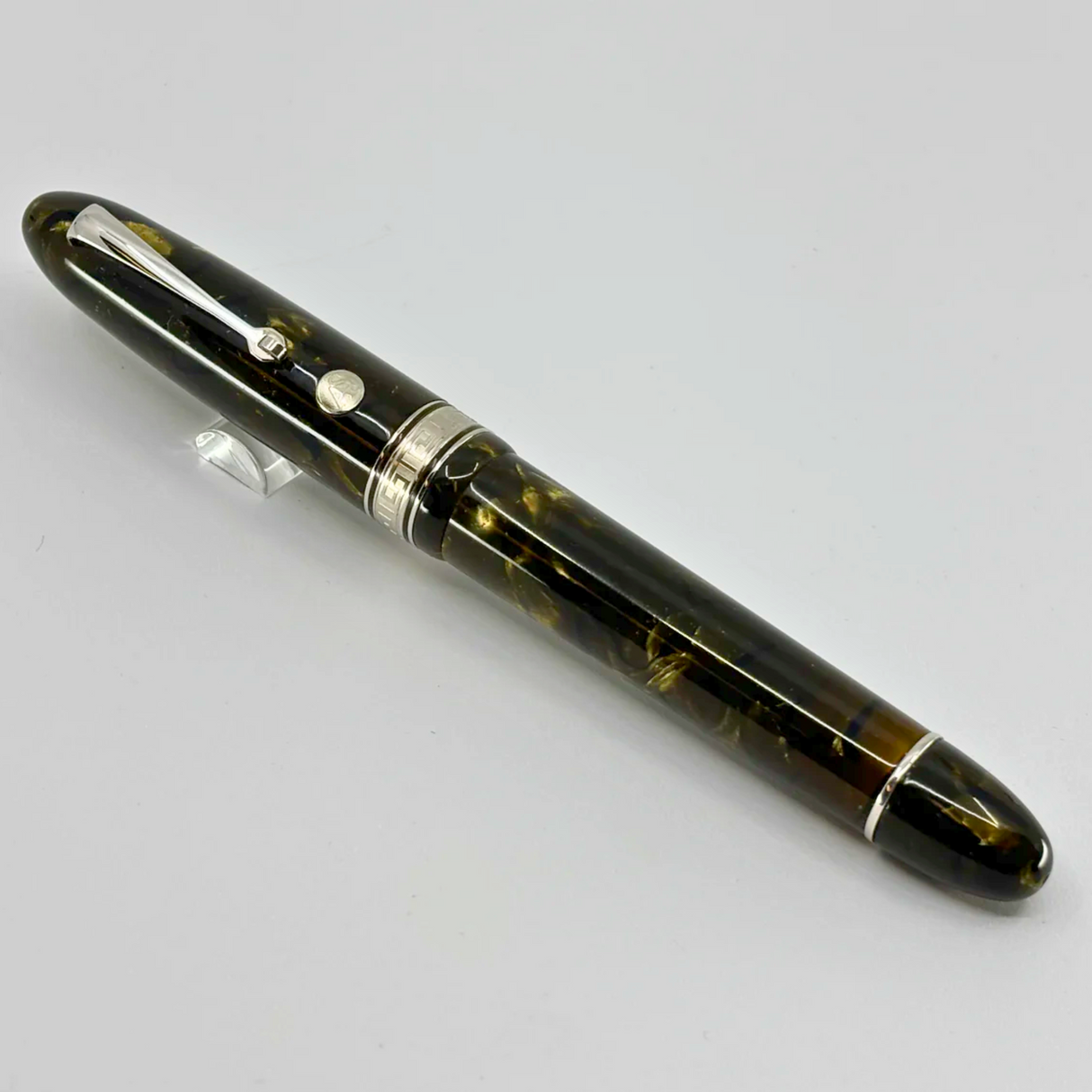 ASC (Armando Simoni Club) Ogiva Oversized Extra Green Saft Celluloid Limited Edition Fountain Pen - Medium Magic Flex #8 Size 14kt Gold Nib