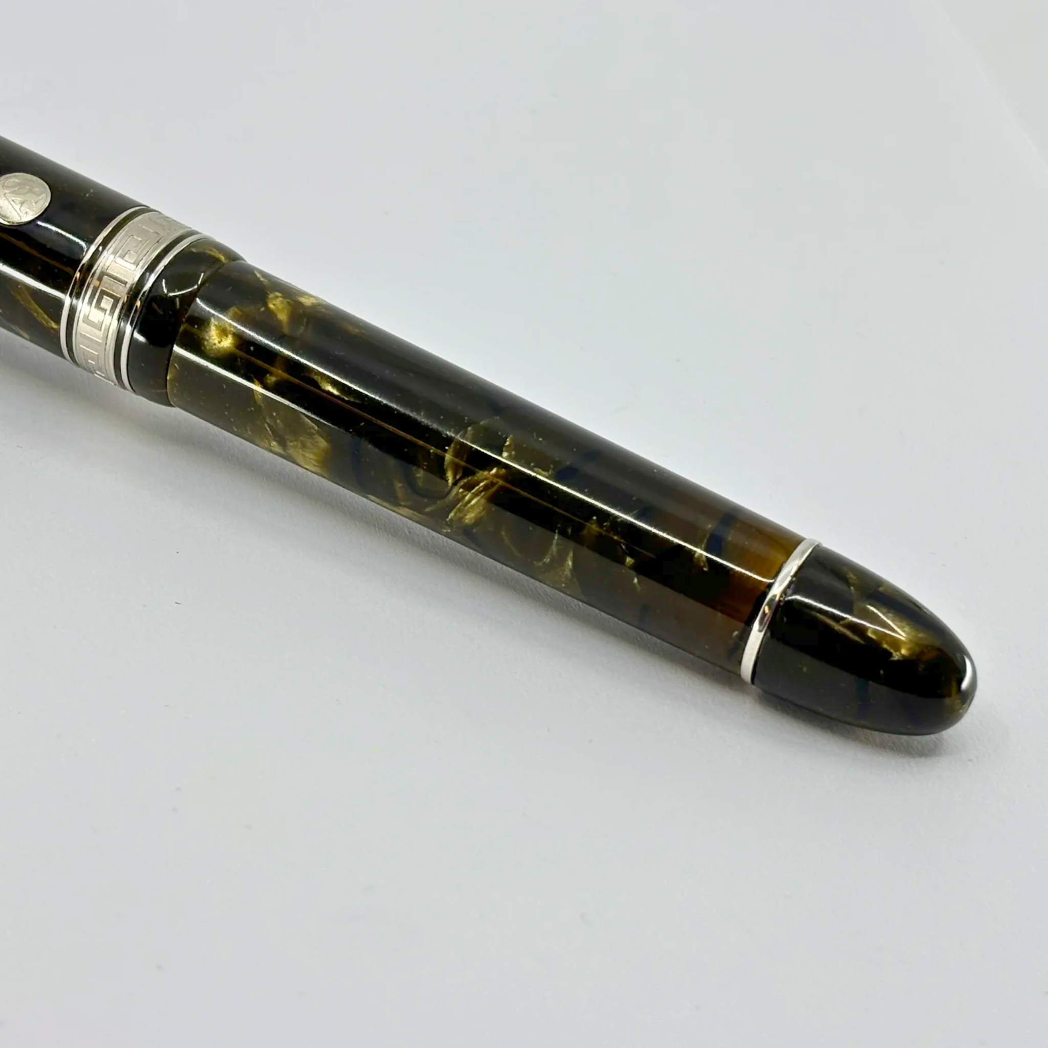 ASC (Armando Simoni Club) Ogiva Oversized Extra Green Saft Celluloid Limited Edition Fountain Pen - Medium Magic Flex #8 Size 14kt Gold Nib