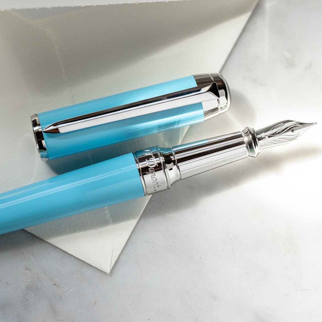 S.T. Dupont Eternity XL Turquoise Natural Lacquer - Fountain Pen