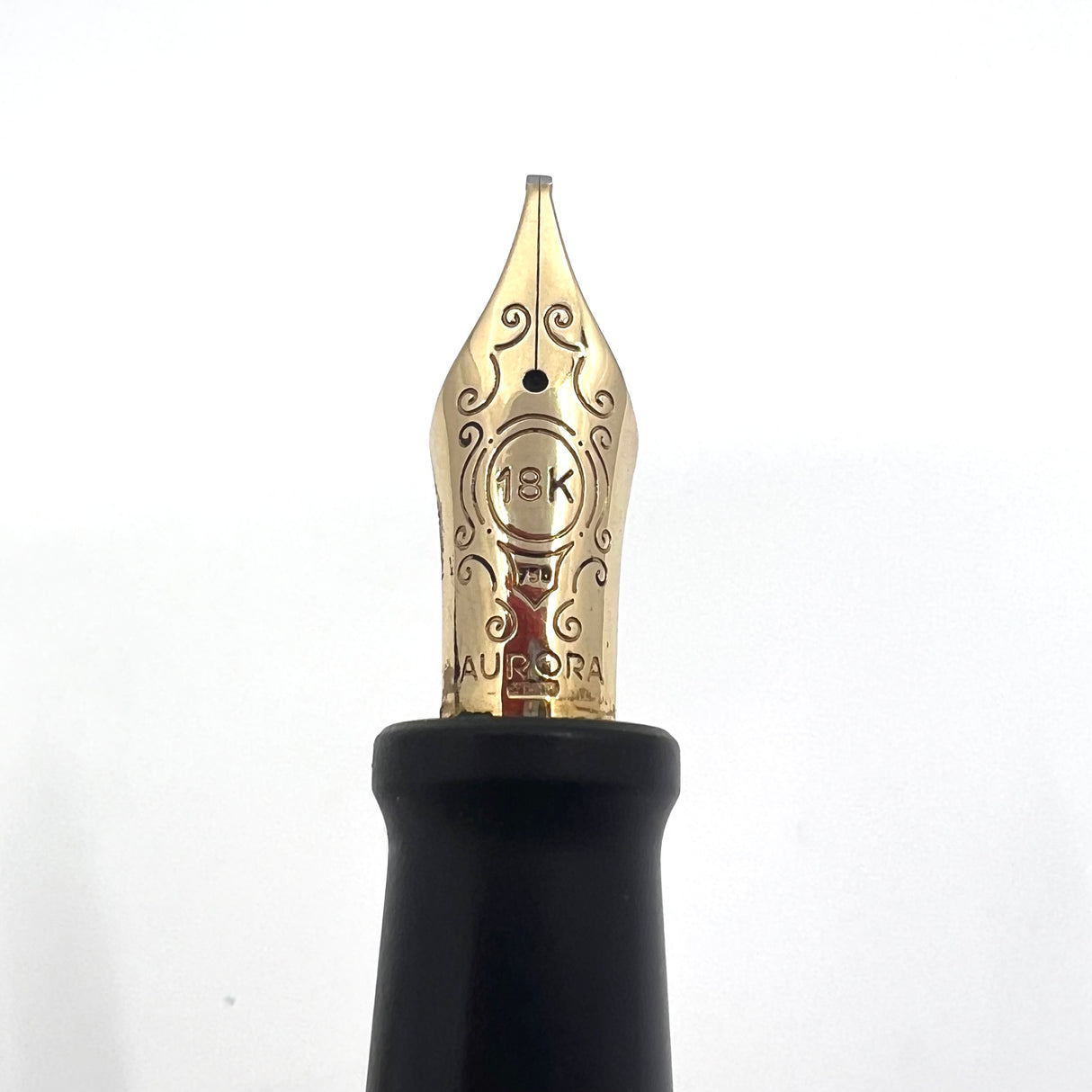 Aurora Afrika Limited Edition Fountain Pen #3365 - ITALIC 18kt Gold Nib