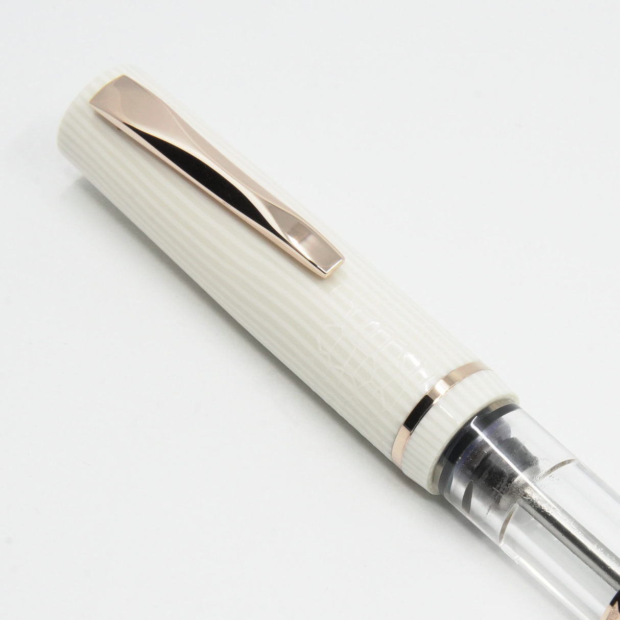 Gioia Luminosa White Fountain Pen
