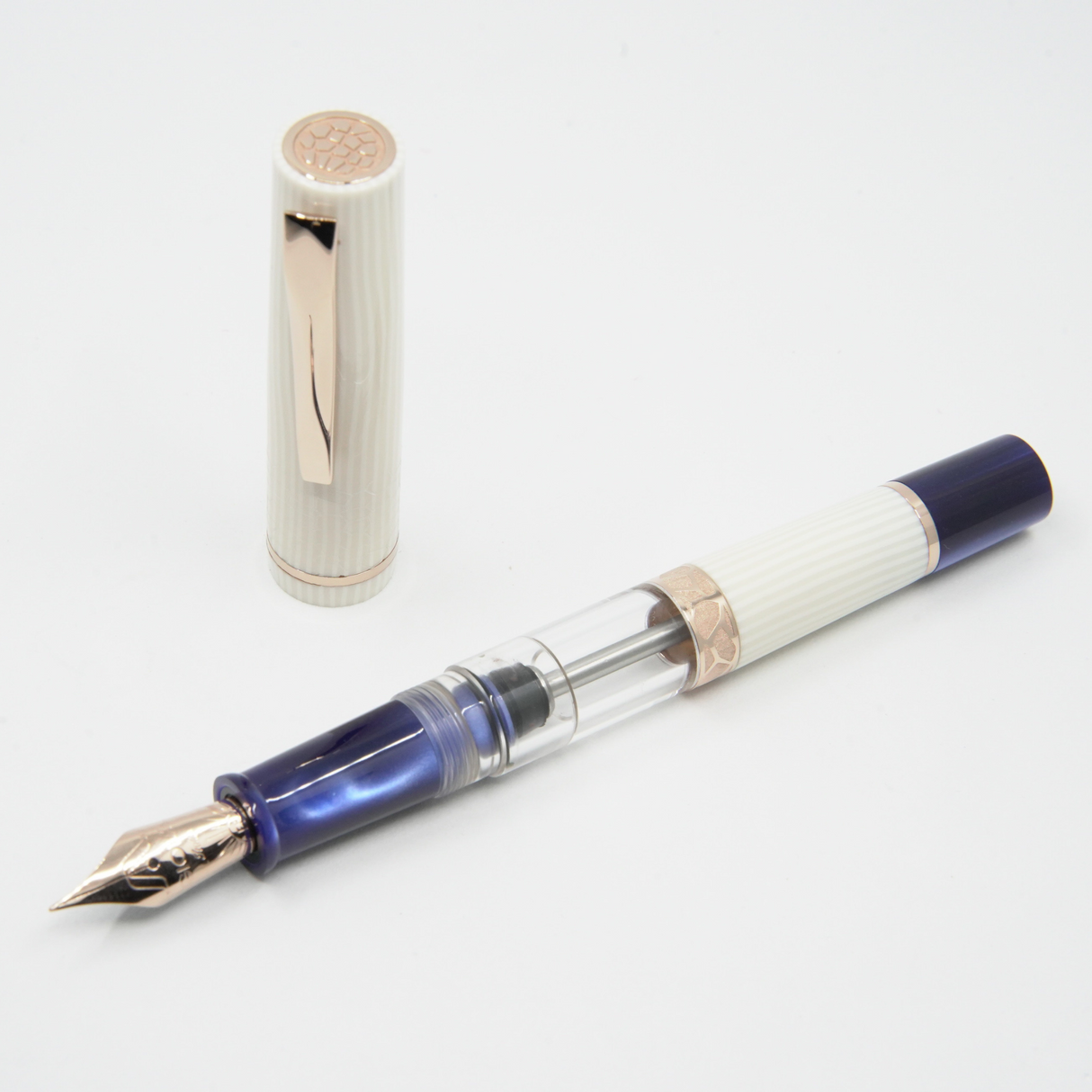 Gioia Luminosa White Fountain Pen