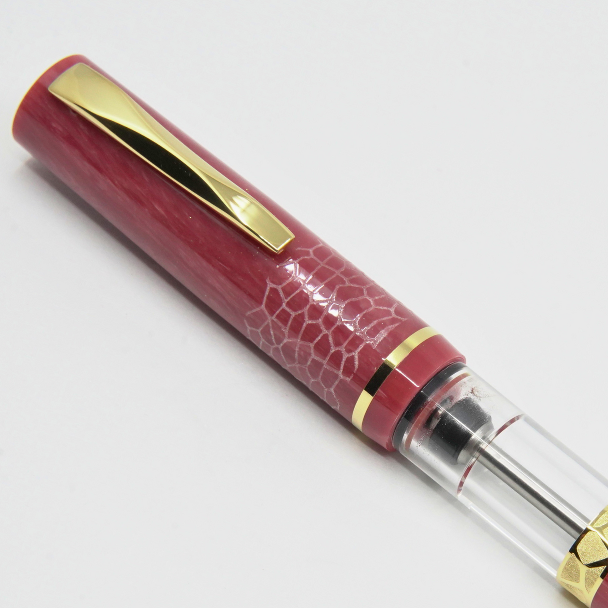 Gioia Luminosa Coral Fountain Pen