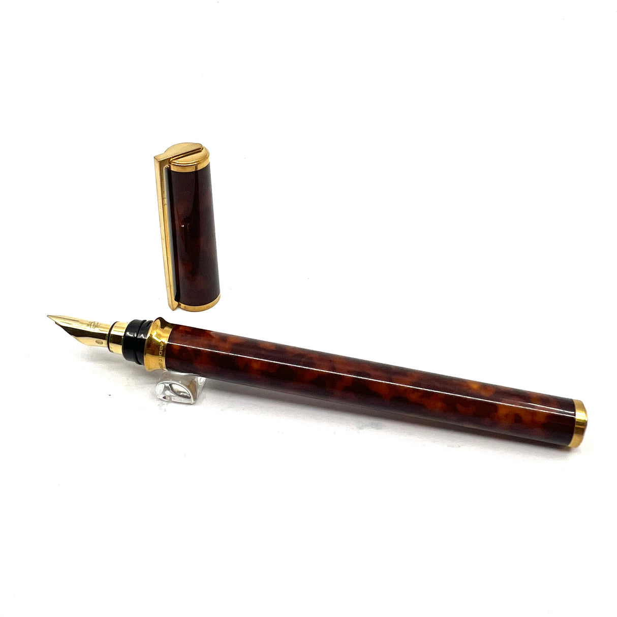 S. T. Dupont Mid-Size Montparnasse Tortoiseshell Laque de Chine Fountain Pen