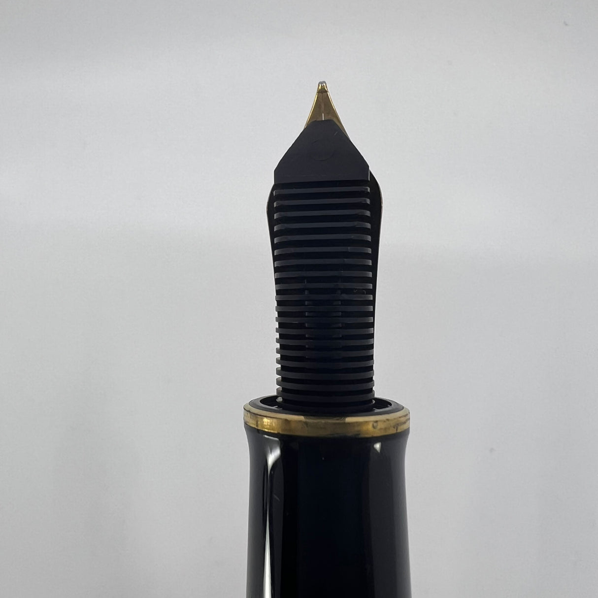 Pelikan Souveran M1000 Green Striped Barrel/Black Cap Fountain Pen - Medium 18kt Gold "PF" Nib