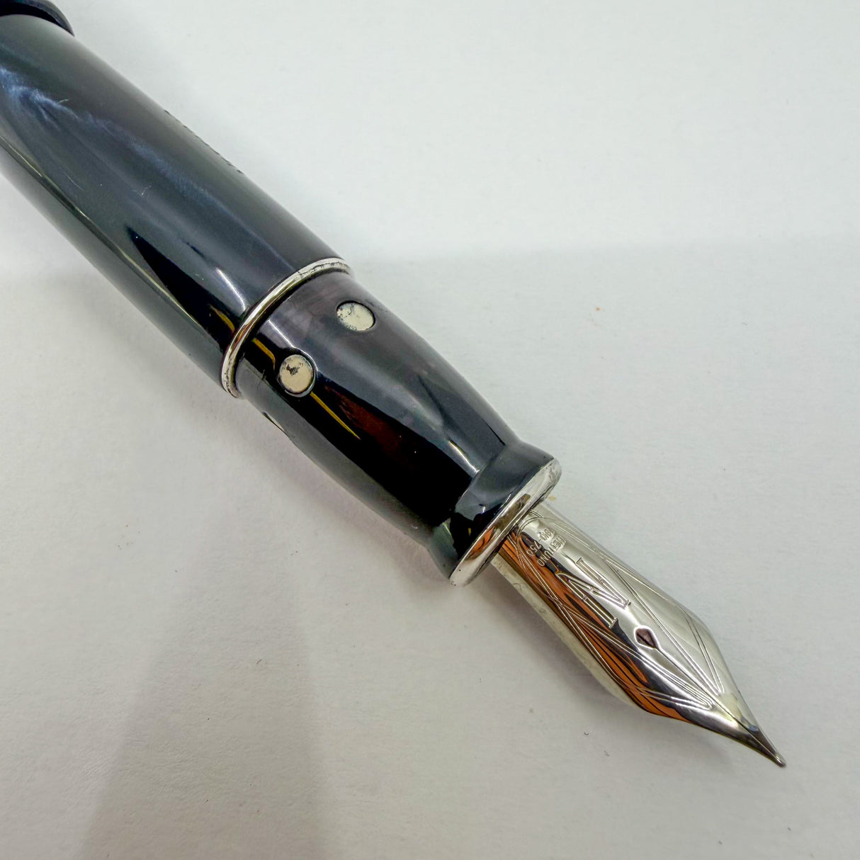 Nettuno (Italy) Trident Lustrous Blue Limited Edition Fountain Pen - Fine 18kt Gold Nib