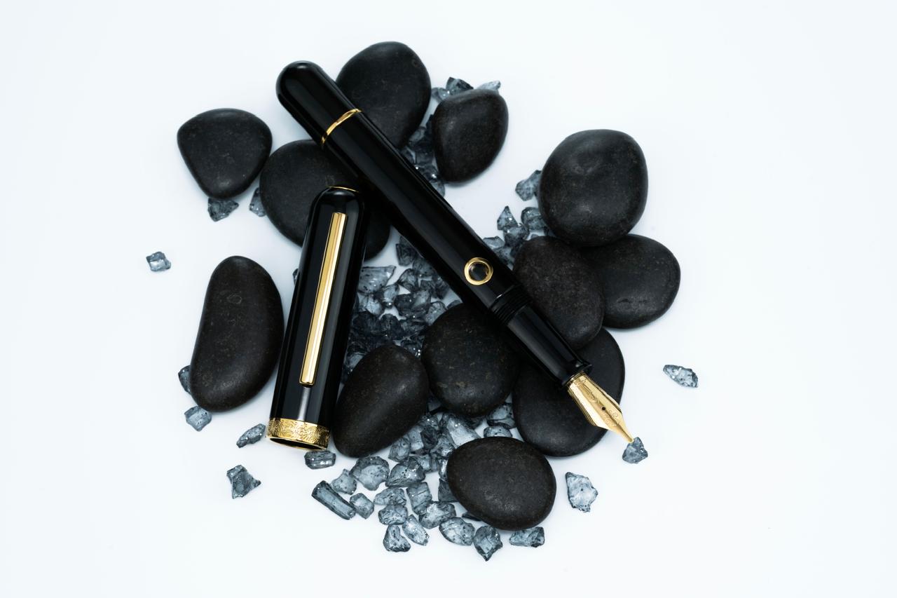 Nahvalur Nautilus Cephalopod Gold - Fountain Pen