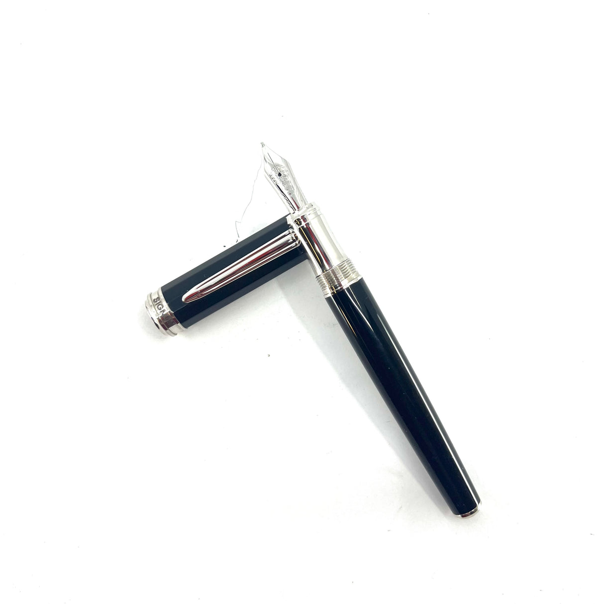 Signum (Italy) Black Facetted Fountain Pen - Broad 18kt Gold Nib