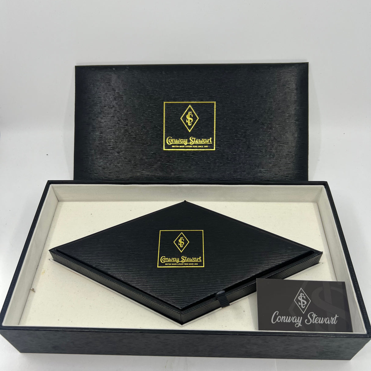 Conway Stewart Churchill "Sir Winston" London Smoke Gray Celluloid Fountain Pen Limited Edition - Flexible Fine 18kt Gold Nib