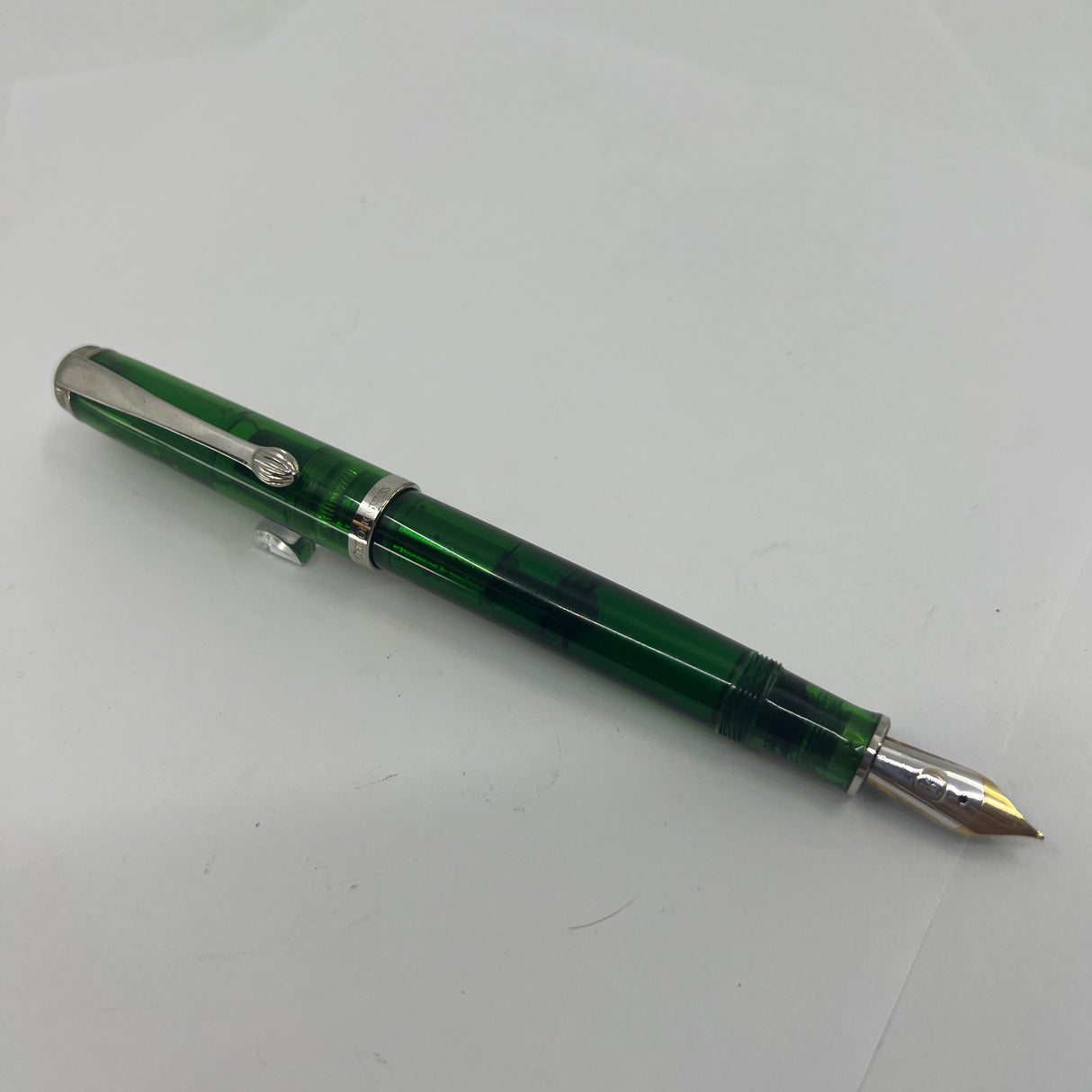 ChronoSwiss RARE Styloscope Green Transparent Limited Edition of 1000 Fountain Pens (M800 Size) Made by Pelikan - Medium 18kt Gold Nib with Additional OB 18kt Nib!! - All Original Packaging