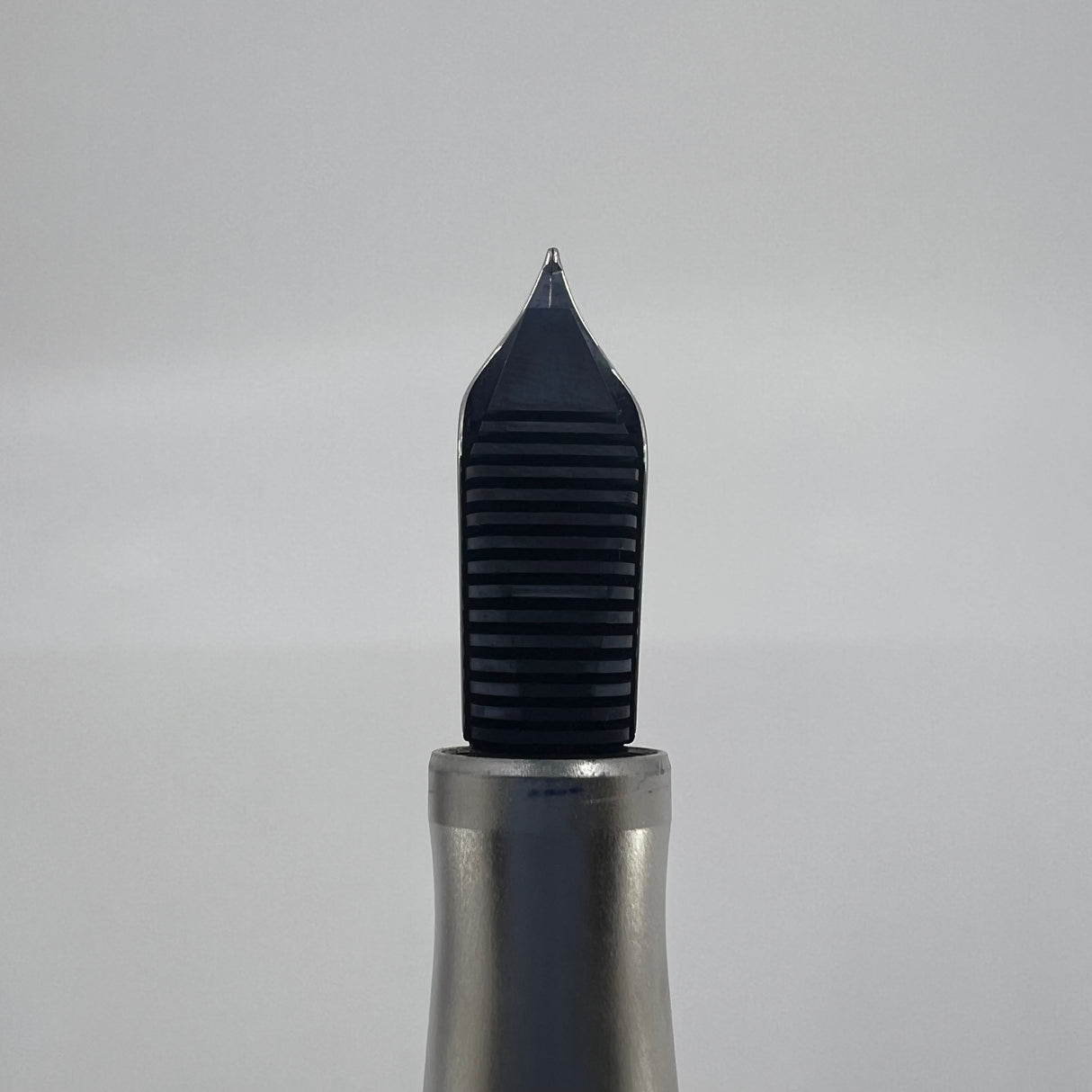 Porsche Design Tec Flex Fountain Pen - Two-Tone Basket Weave Barrel - Fine 18kt Gold Nib