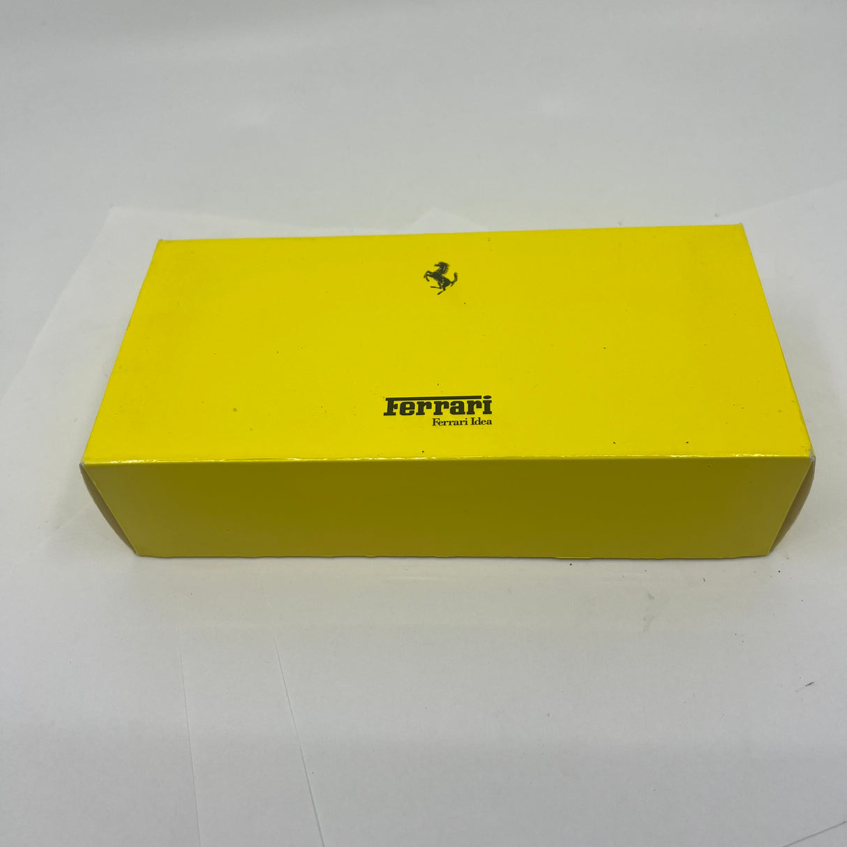 OMAS for Ferrari/1990's - Ferrari Yellow Facetted Paragon Fountain Pen - Medium 18kt Gold Nib