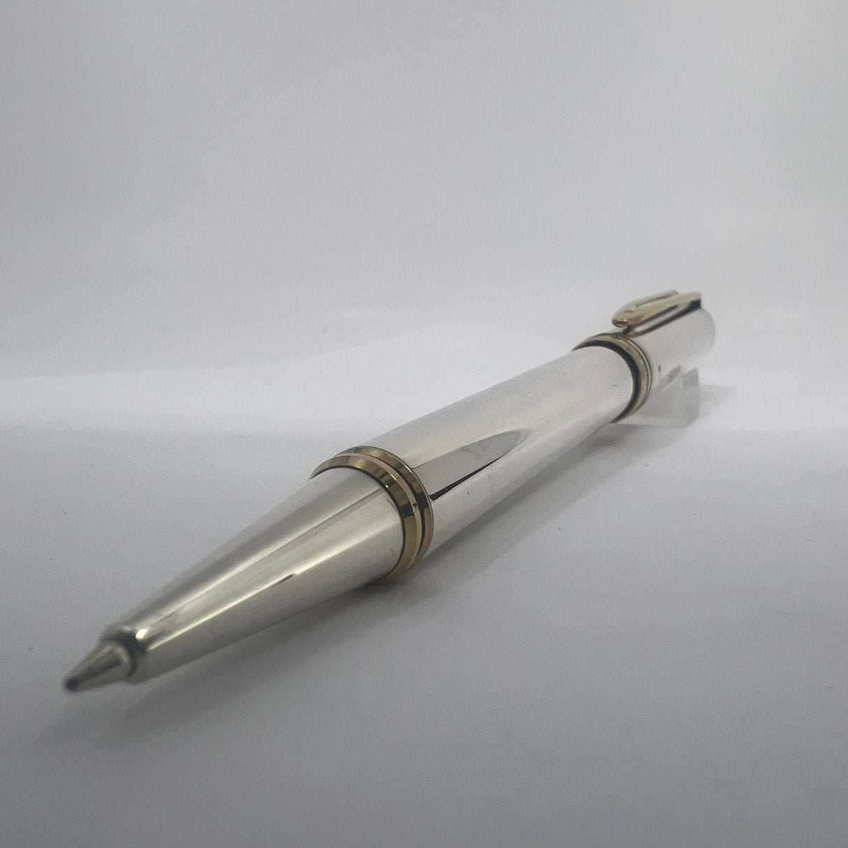 Waterman Man 100 Full Covered Sterling Silver Ballpoint Pen - Smooth Pattern