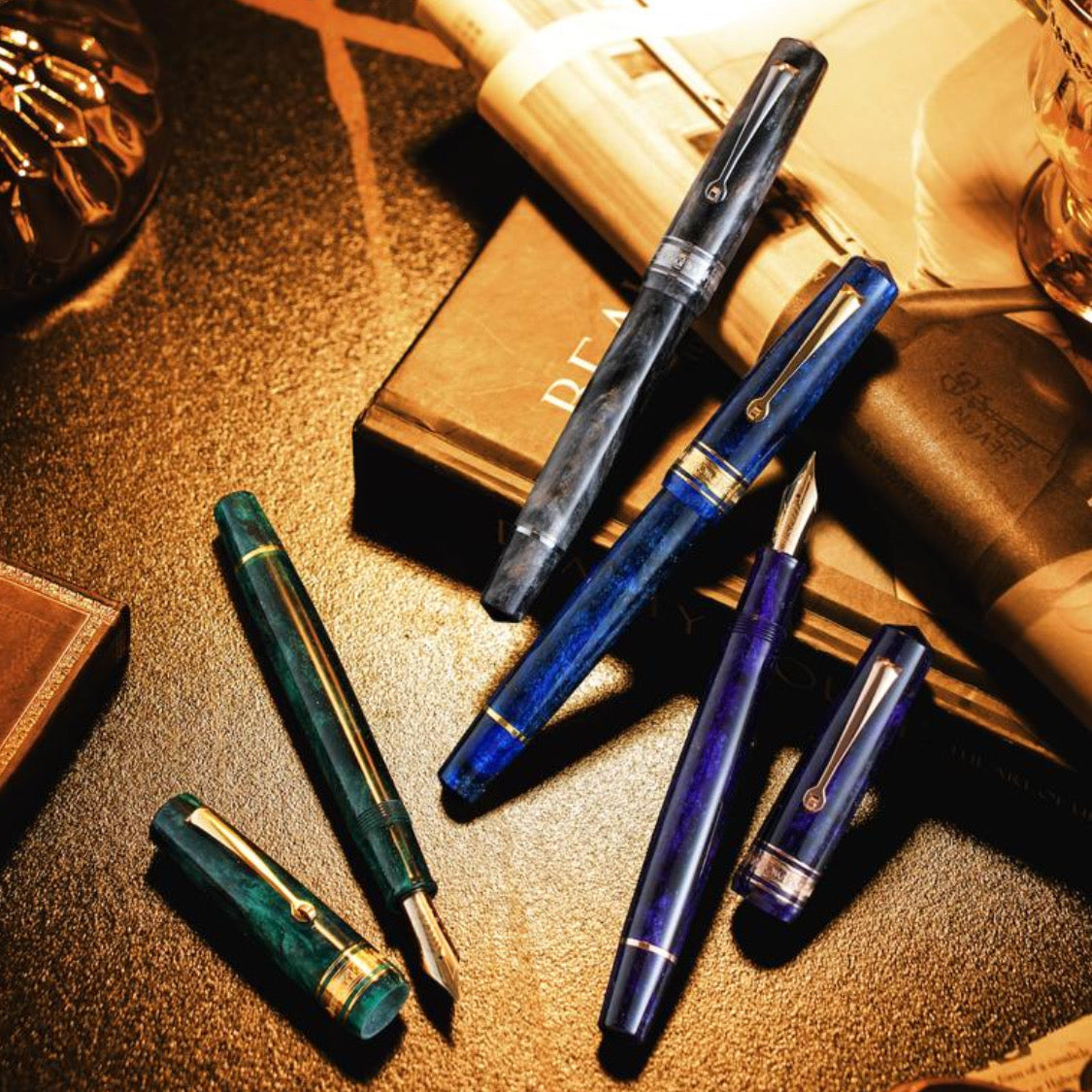 OMAS Bologna Grigio Luminoso (Bright Gray) - Fountain Pen