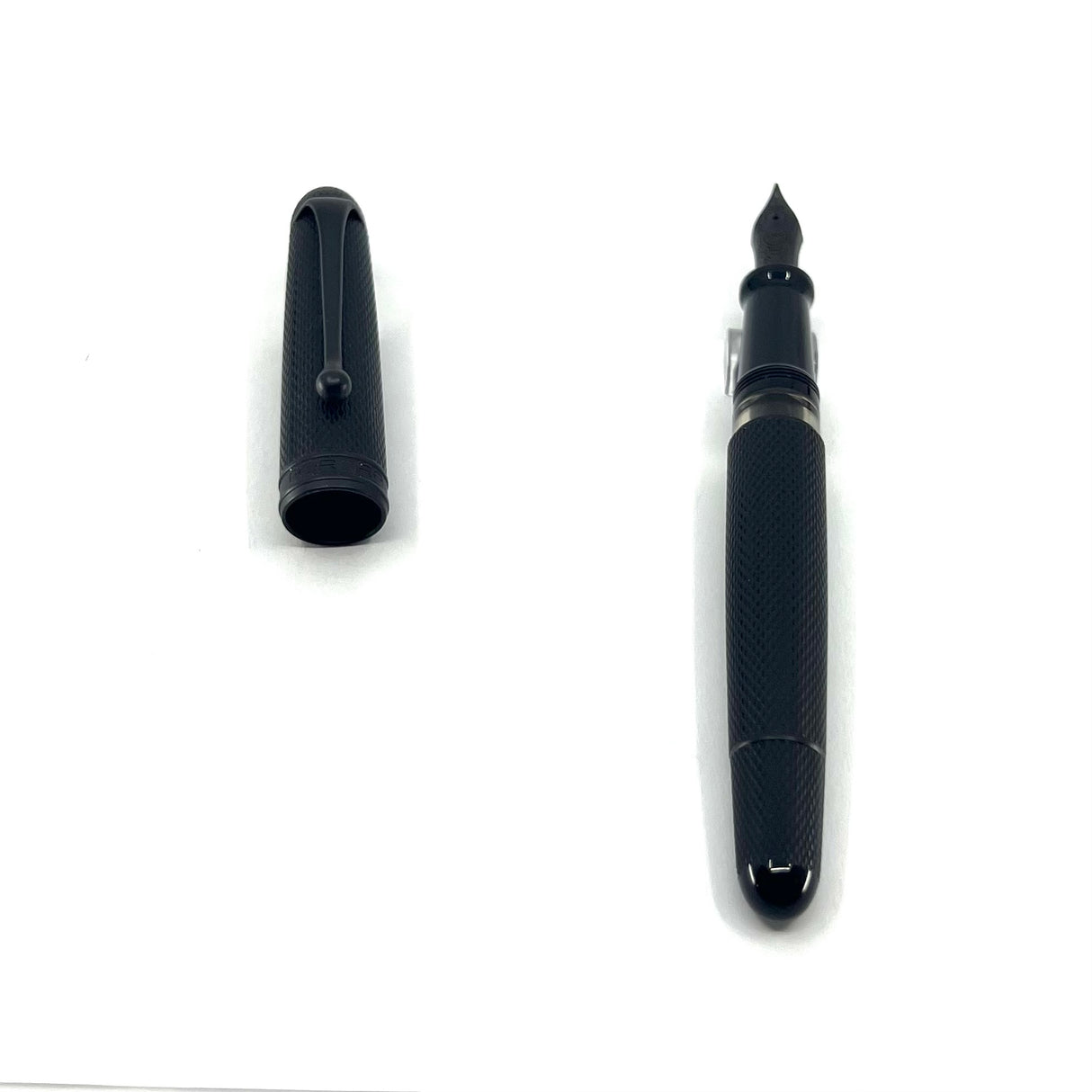 Aurora Black Mamba Limited Edition Fountain Pen - Fine 18kt PVD Treated Gold Nib