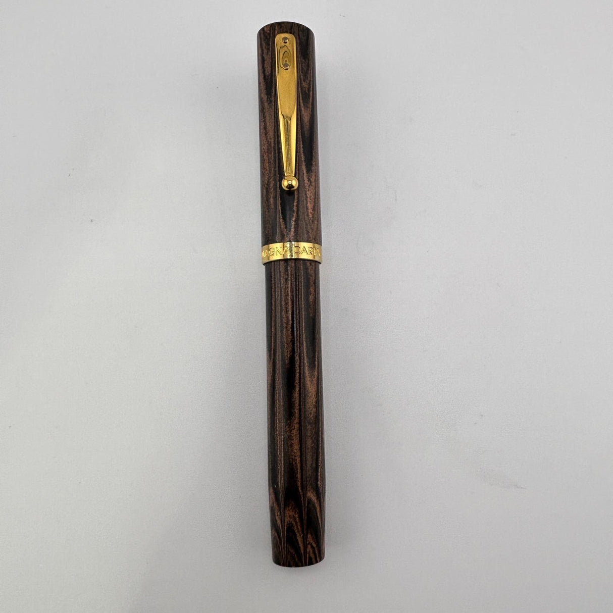 Magna Carta Mag 1000 Brown Ripple Ebonite - Fountain Pen