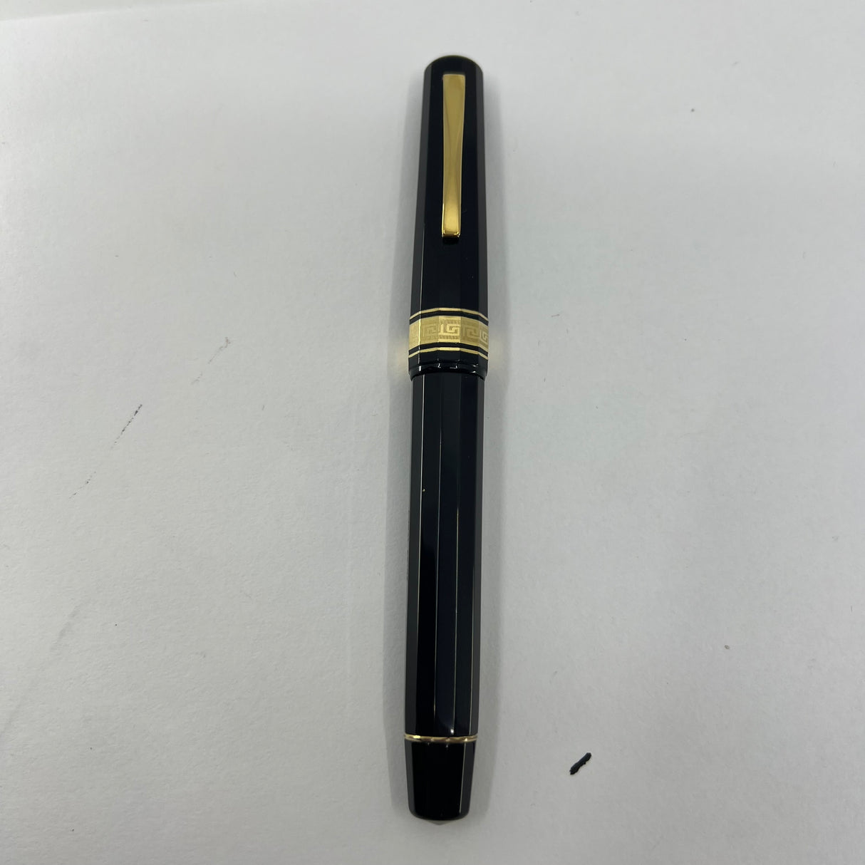 OMAS Senior Paragon Extra Black Resin Fountain Pen - Flexible Medium 18kt Gold Nib