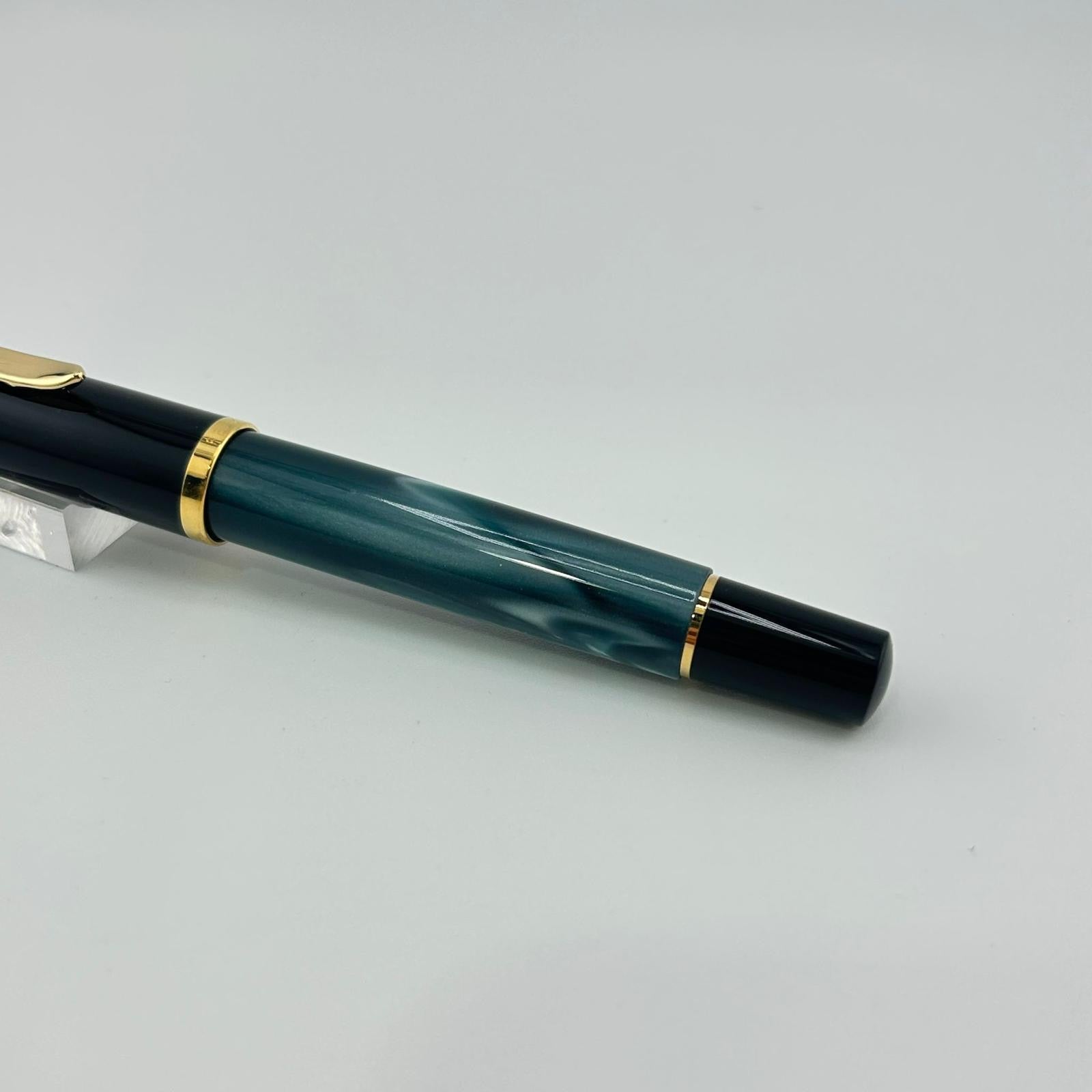 Pelikan M200 Black cap grey barrel - Fountain Pen