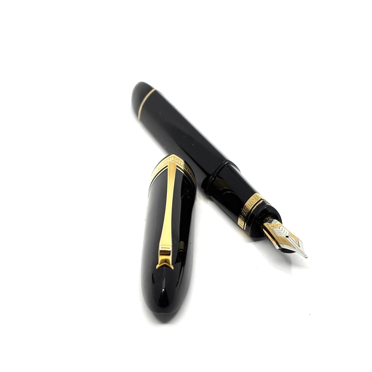 OMAS Dark Blue 360 Oversized Triangulated Fountain Pen