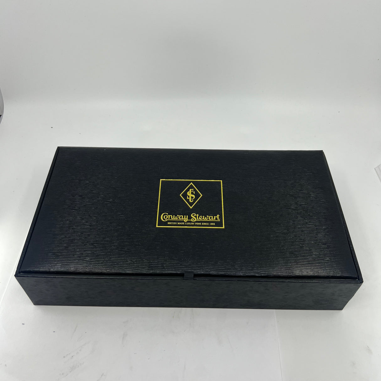 Conway Stewart Churchill "Sir Winston" London Smoke Gray Celluloid Fountain Pen Limited Edition - Flexible Fine 18kt Gold Nib