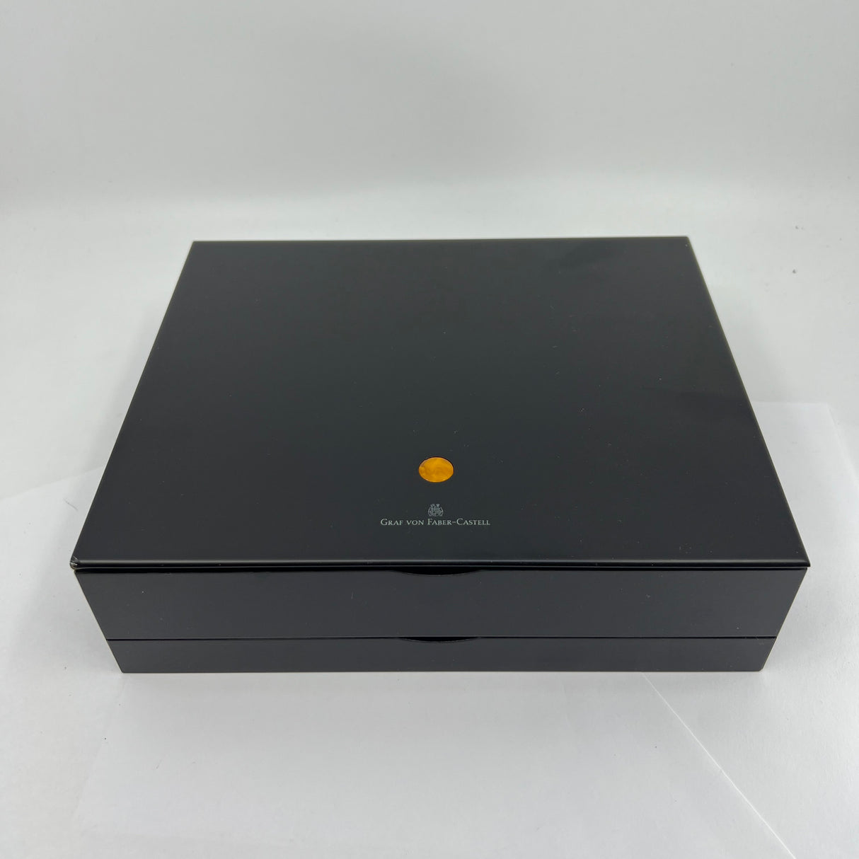 Graf von Faber-Castell "Amber" Pen of the Year 2004 - Medium 18kt Gold Nib - Very Desirable!!