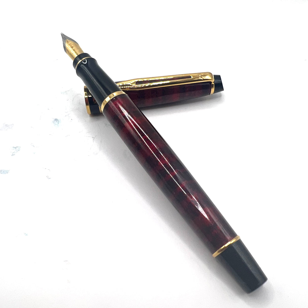 Waterman Expert Dune Red & Black Fountain Pen - Medium Gold-Plated Nib