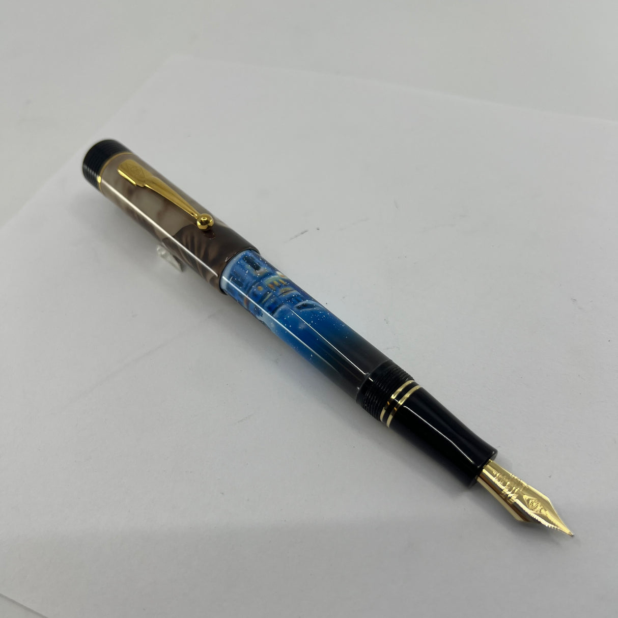 Conway-Stewart UK Charles Dickens "A Christmas Carol" Limited Edition Hand Painted Fountain Pen   -  Fine 18kt Gold Nib  - Number 1 of Only 8 Pens Made (2006)!!!