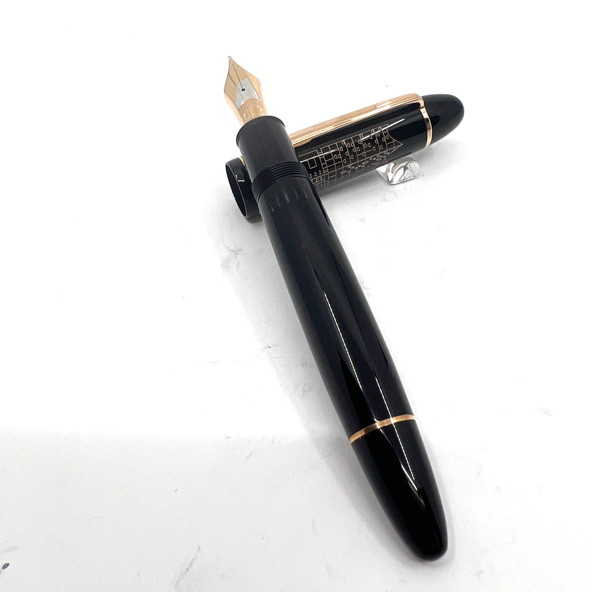 Montblanc 149 ElbPhilharmonie Red Gold Coated Fountain Pen - RARE !